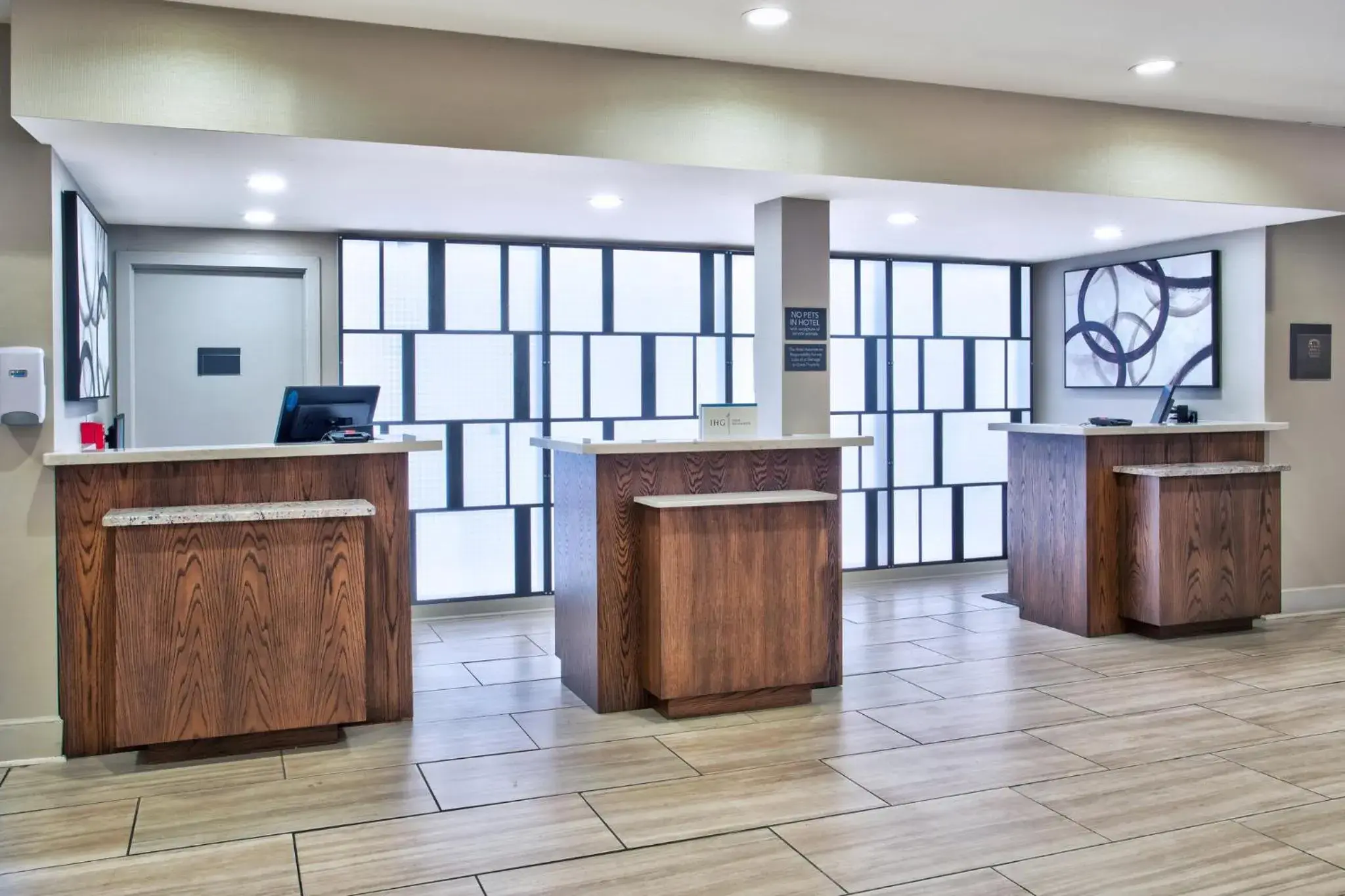 Property building in Crowne Plaza Chicago-Northbrook, an IHG Hotel Property building in Crowne Plaza Chicago-Northbrook, an IHG Hotel