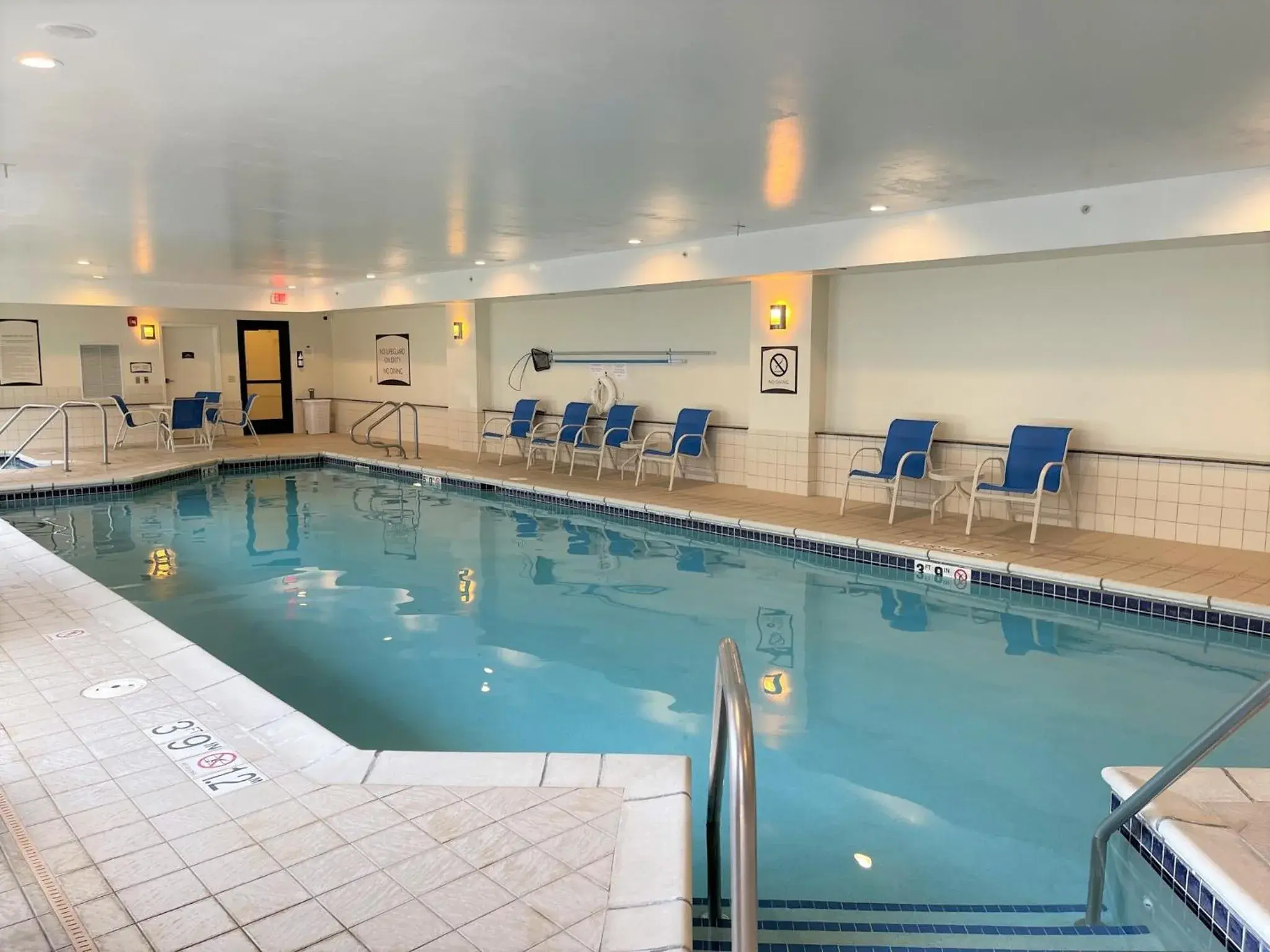 Swimming pool in Staybridge Suites Milwaukee West-Oconomowoc by IHG Swimming pool in Staybridge Suites Milwaukee West-Oconomowoc by IHG