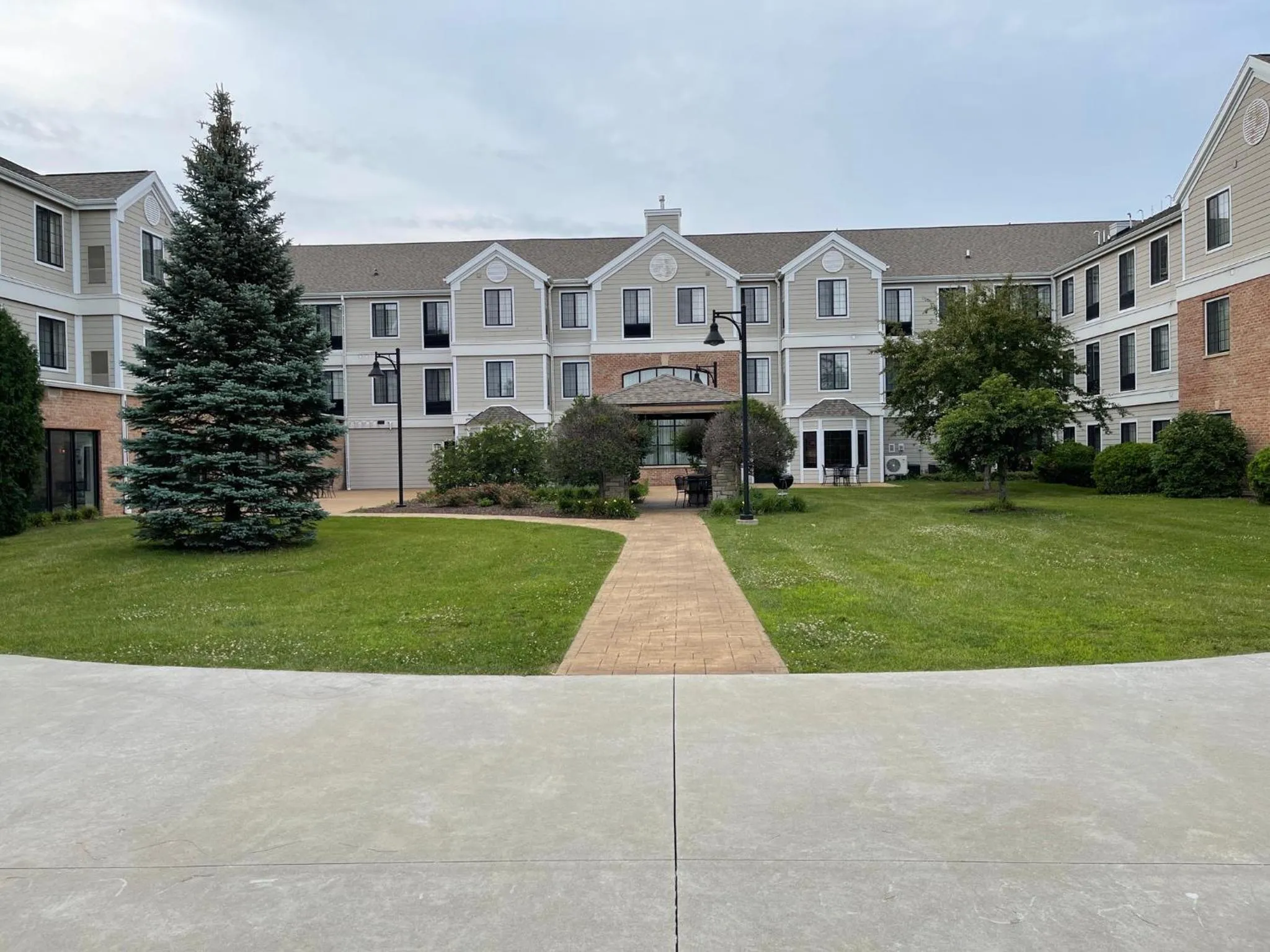 Patio in Staybridge Suites Milwaukee West-Oconomowoc by IHG