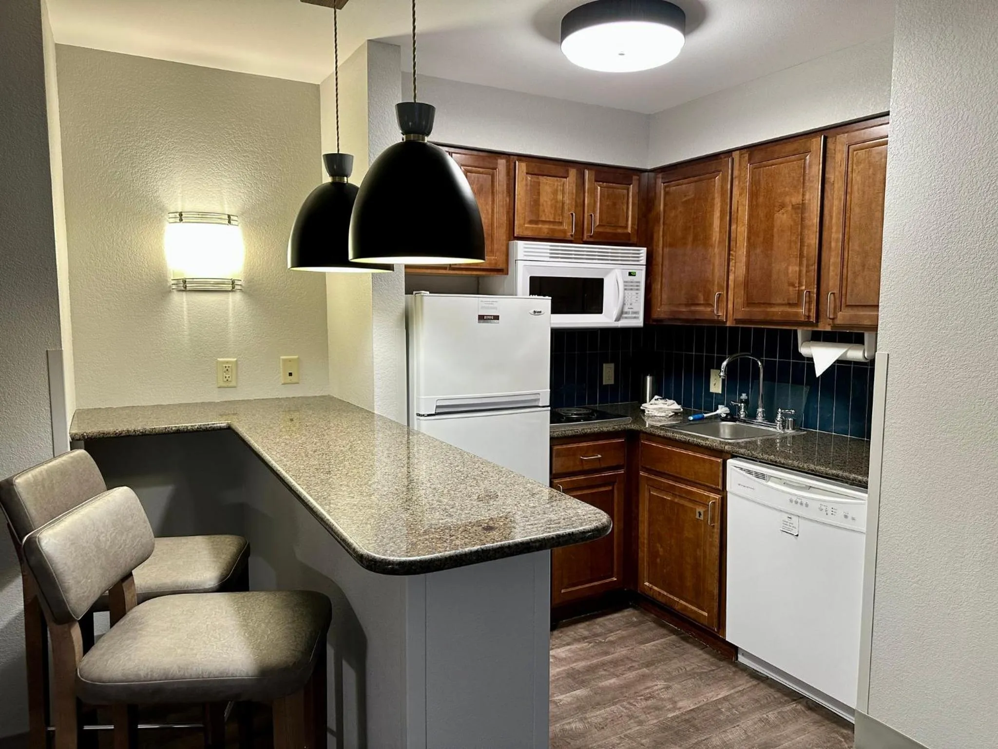 Photo of the whole room in Staybridge Suites Milwaukee West-Oconomowoc by IHG