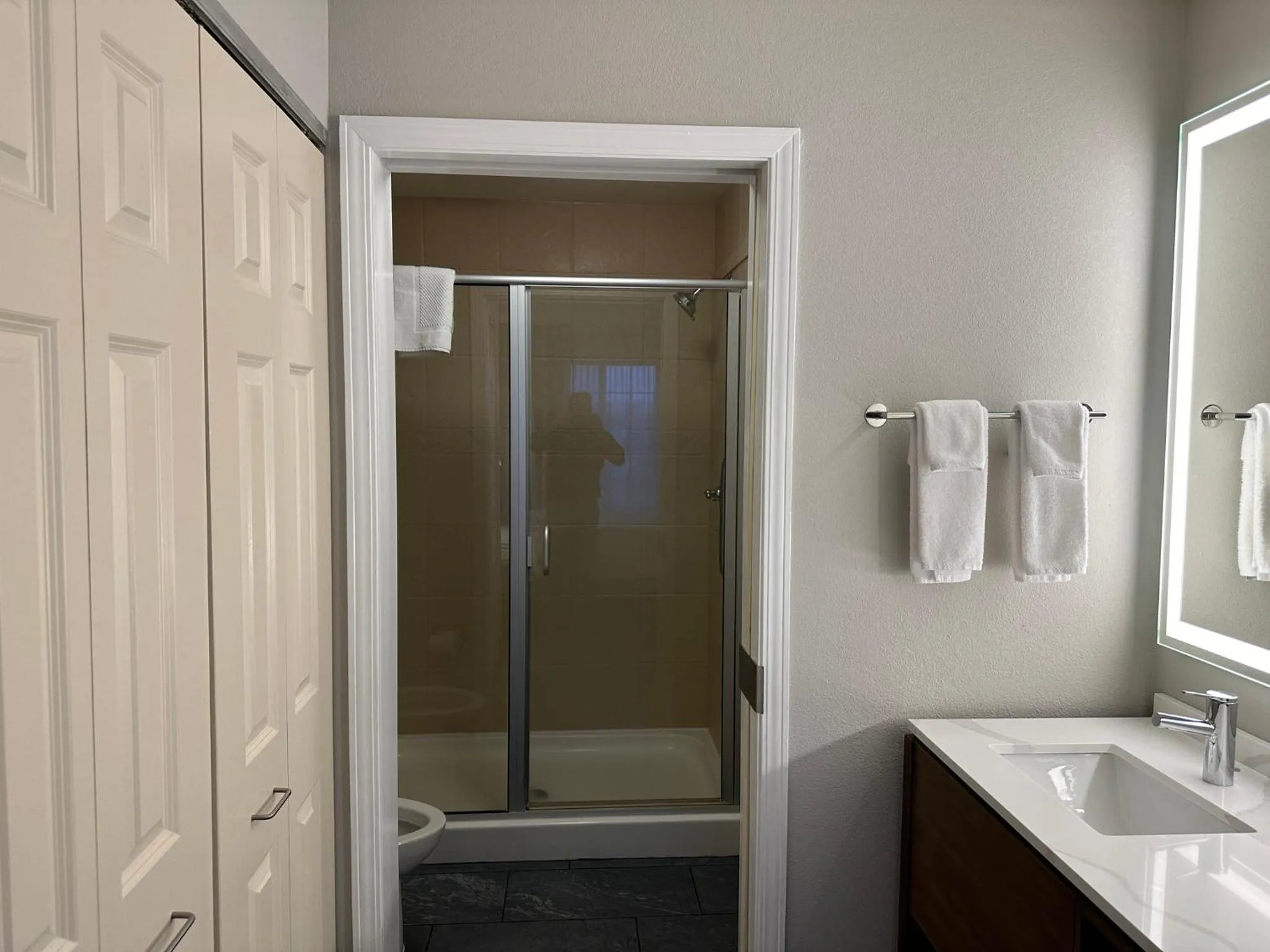 Bathroom in Staybridge Suites Milwaukee West-Oconomowoc by IHG