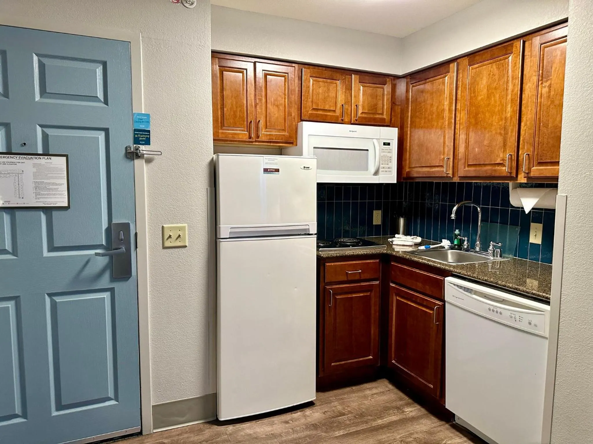 Photo of the whole room in Staybridge Suites Milwaukee West-Oconomowoc by IHG