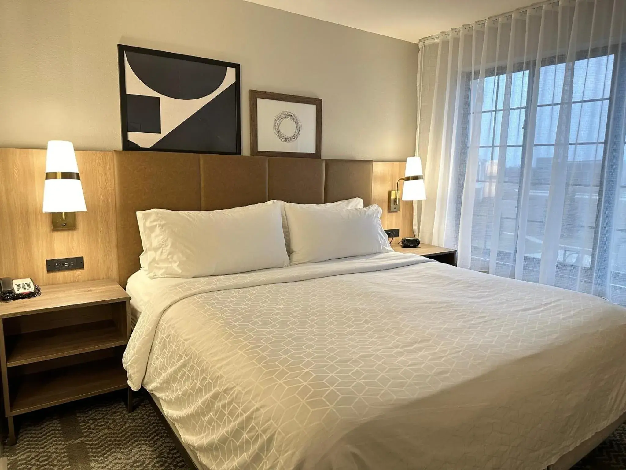 One-Bedroom King Suite in Staybridge Suites Milwaukee West-Oconomowoc by IHG One-Bedroom King Suite in Staybridge Suites Milwaukee West-Oconomowoc by IHG