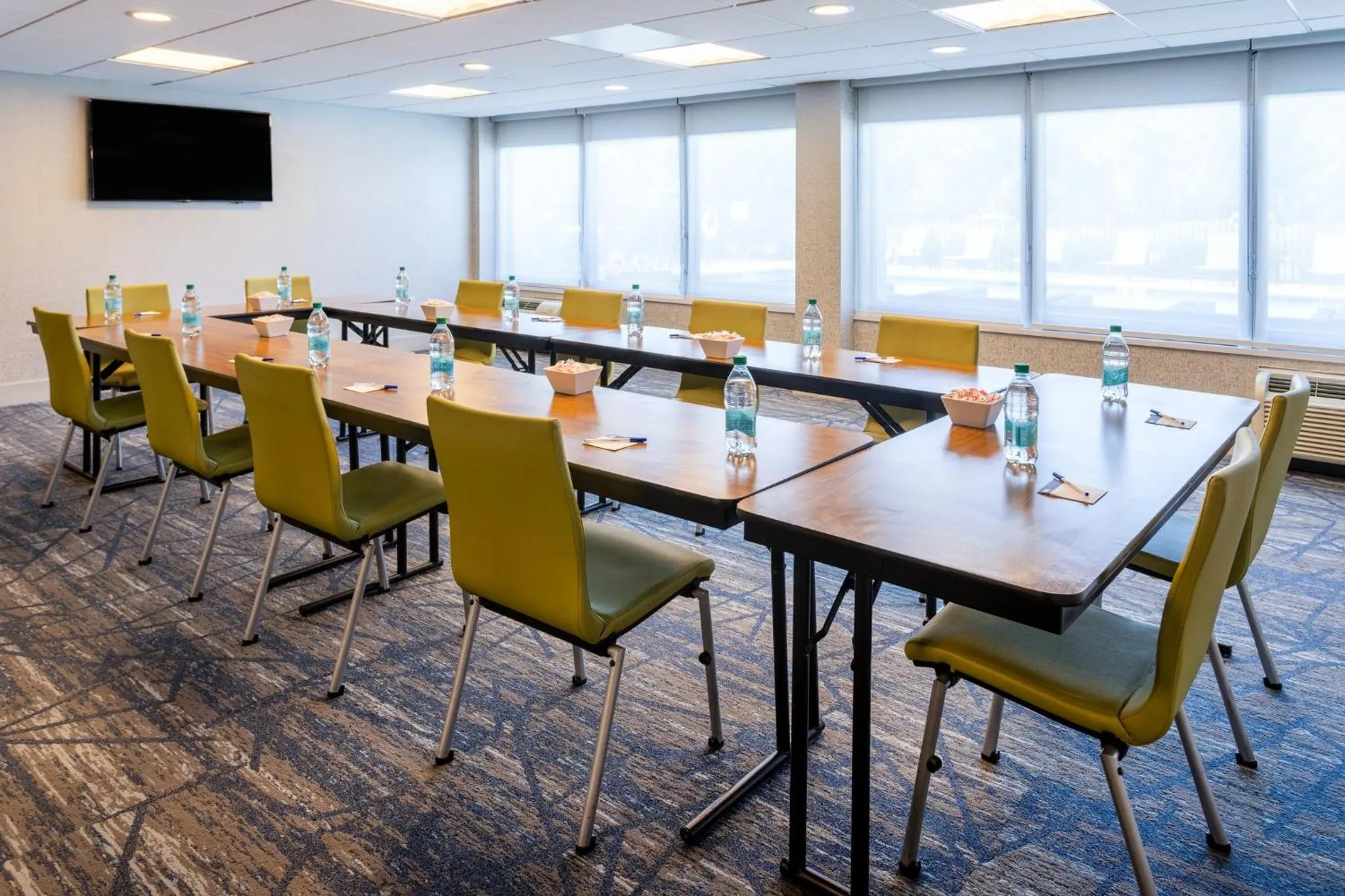 Meeting/conference room in Holiday Inn Express & Suites Ft. Washington - Philadelphia by IHG