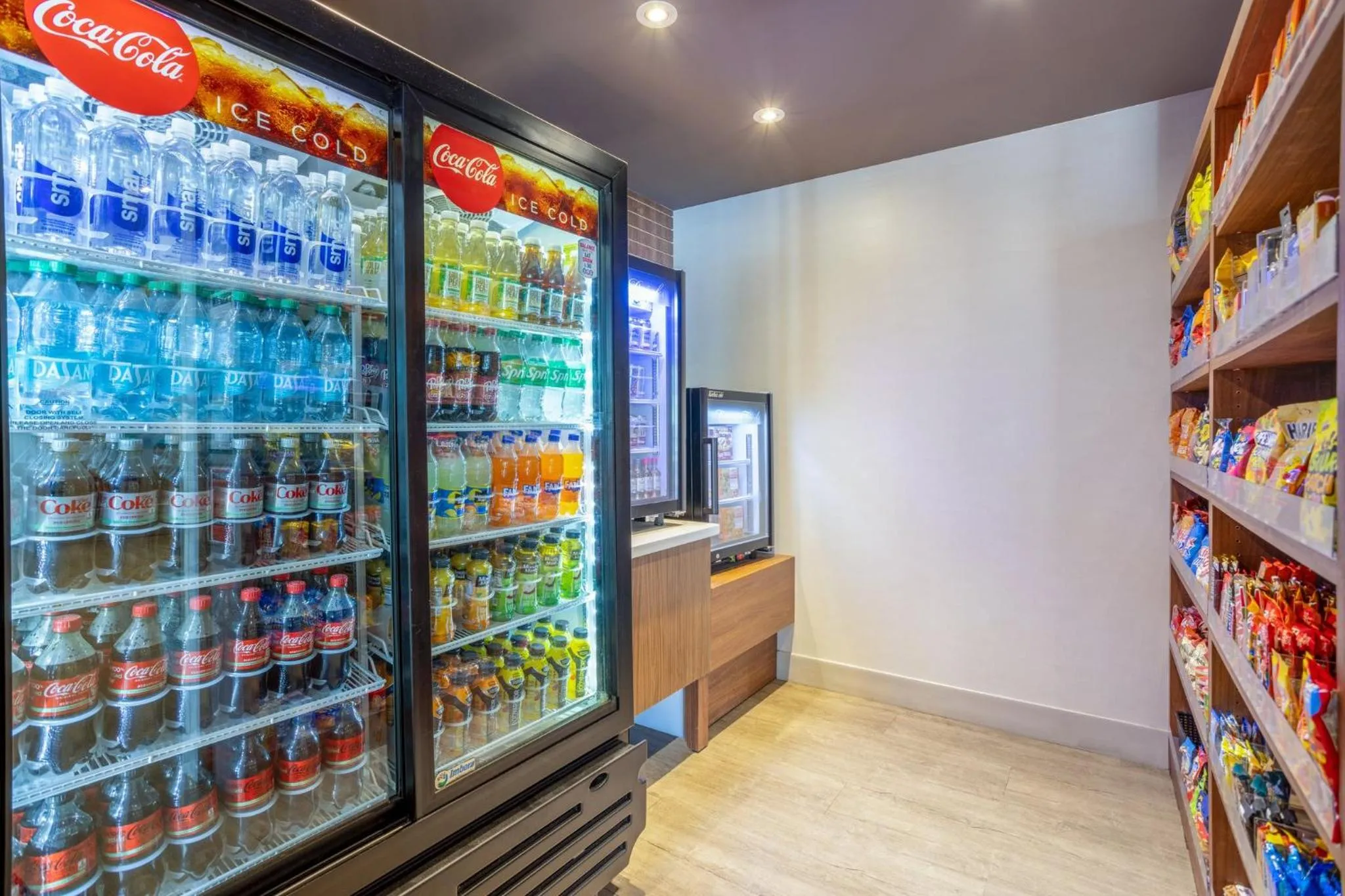 Lobby or reception in Holiday Inn Express & Suites Ft. Washington - Philadelphia by IHG