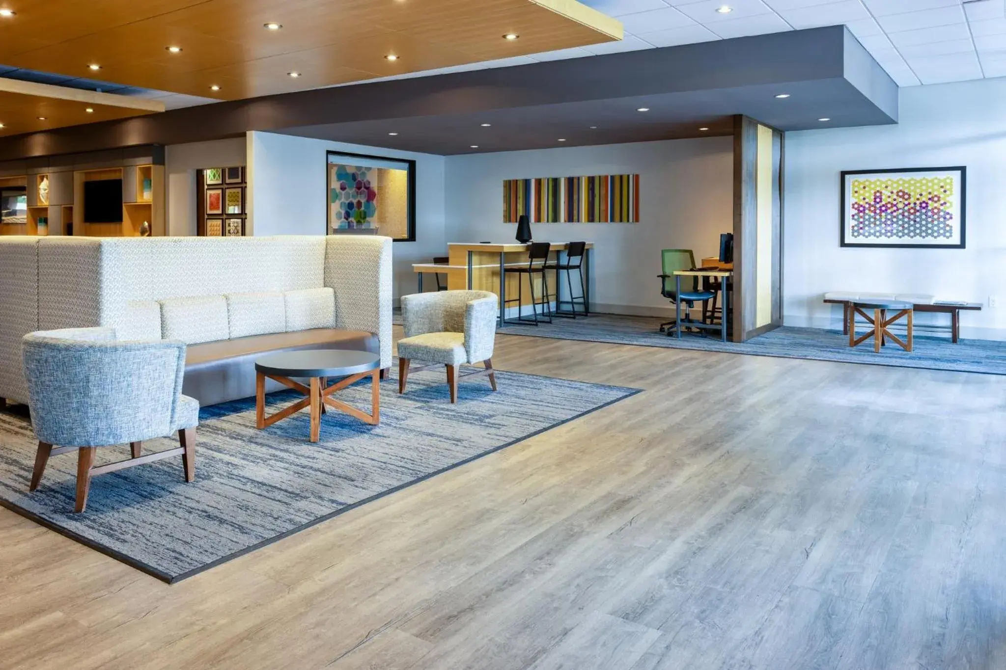 Property building in Holiday Inn Express & Suites Ft. Washington - Philadelphia by IHG Property building in Holiday Inn Express & Suites Ft. Washington - Philadelphia by IHG