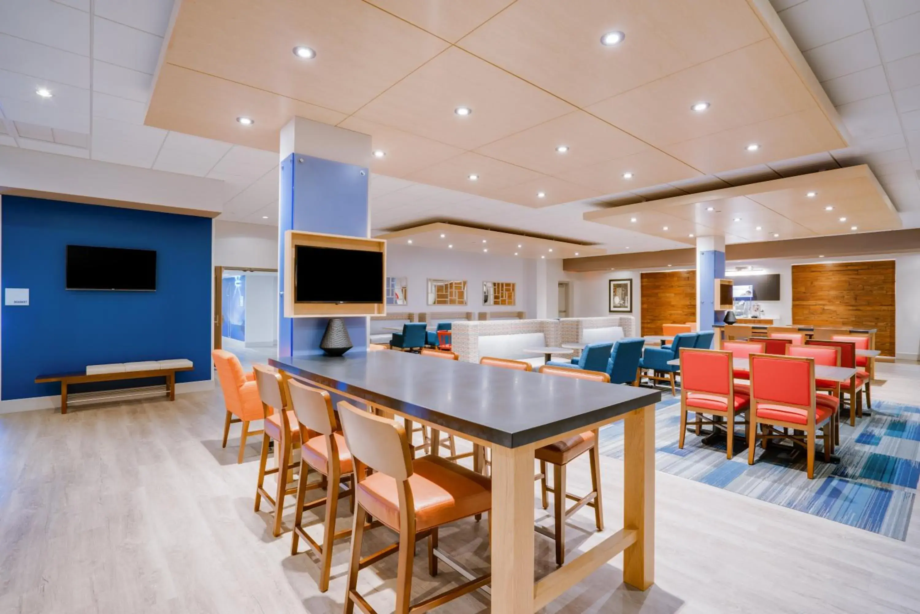 Property building in Holiday Inn Express & Suites Ft. Washington - Philadelphia by IHG Property building in Holiday Inn Express & Suites Ft. Washington - Philadelphia by IHG