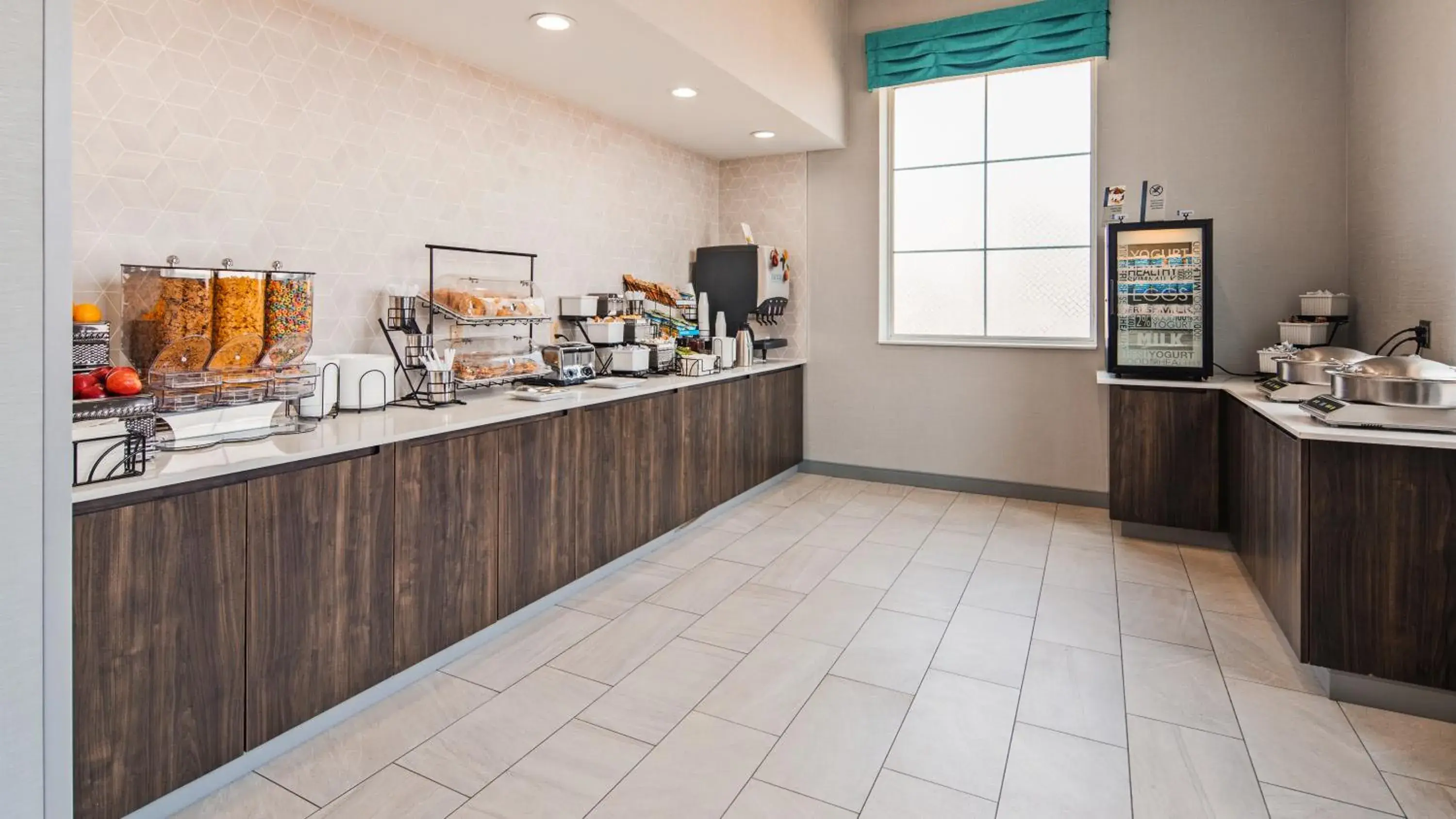 Food in Best Western Plus Wilkes Barre-Scranton Airport Hotel Food in Best Western Plus Wilkes Barre-Scranton Airport Hotel