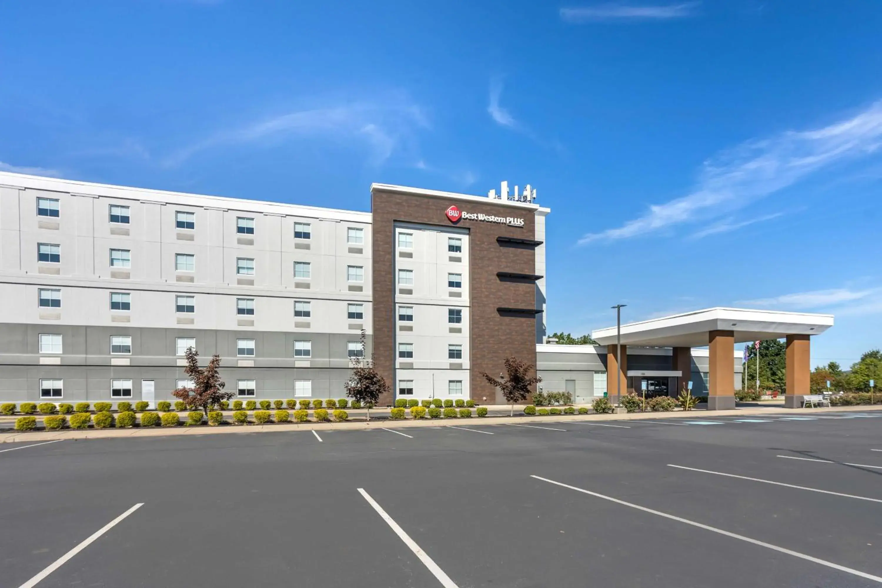 Property building in Best Western Plus Wilkes Barre-Scranton Airport Hotel Property building in Best Western Plus Wilkes Barre-Scranton Airport Hotel