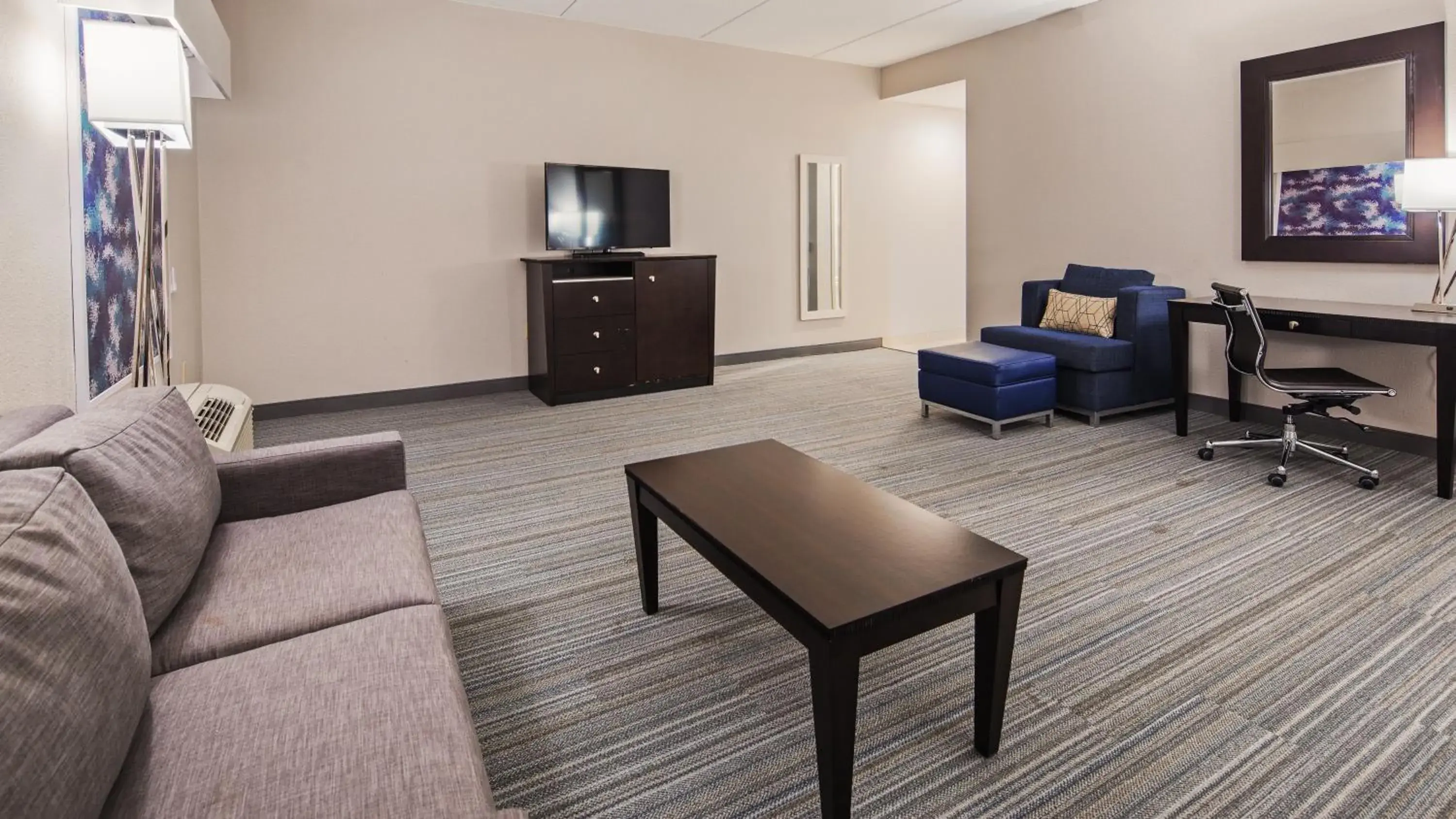 Queen Suite with Two Queen Beds - Mobility Accessible in Best Western Plus Wilkes Barre-Scranton Airport Hotel Queen Suite with Two Queen Beds - Mobility Accessible in Best Western Plus Wilkes Barre-Scranton Airport Hotel