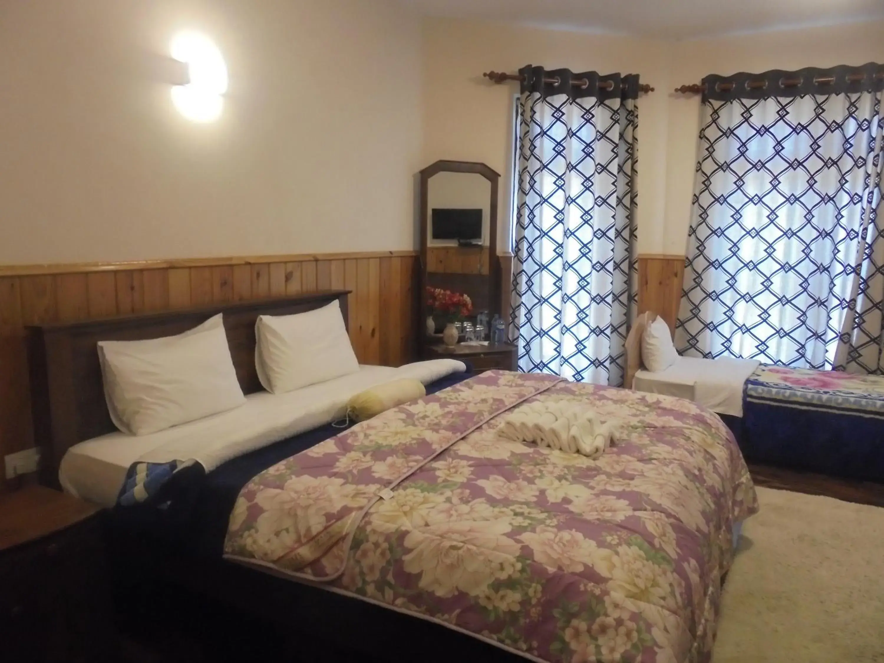 Deluxe Triple Room - single occupancy in The Hill Town Cottage Deluxe Triple Room - single occupancy in The Hill Town Cottage