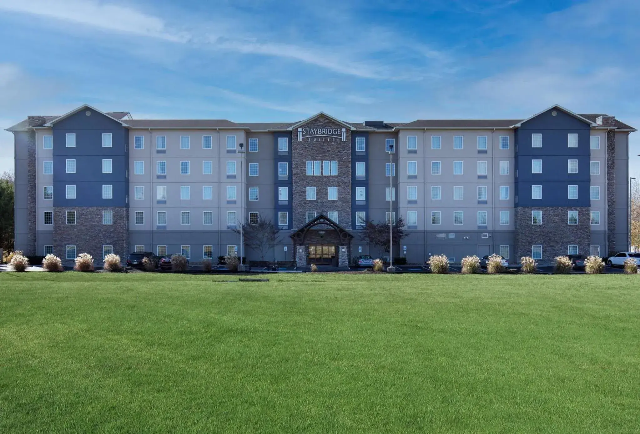 Property building in Staybridge Suites-Knoxville Oak Ridge by IHG Property building in Staybridge Suites-Knoxville Oak Ridge by IHG