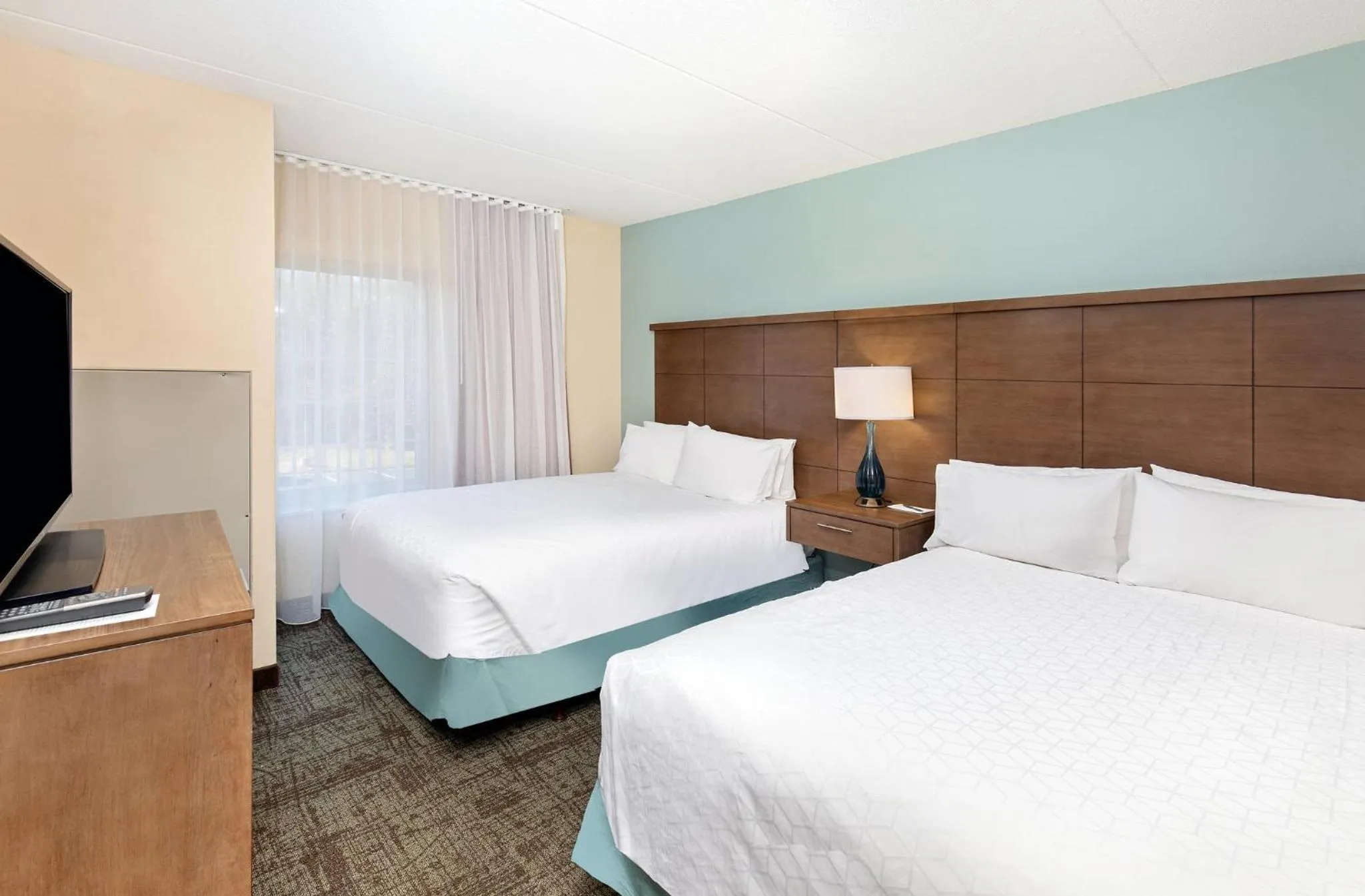 Photo of the whole room, Bed in Staybridge Suites-Knoxville Oak Ridge by IHG
