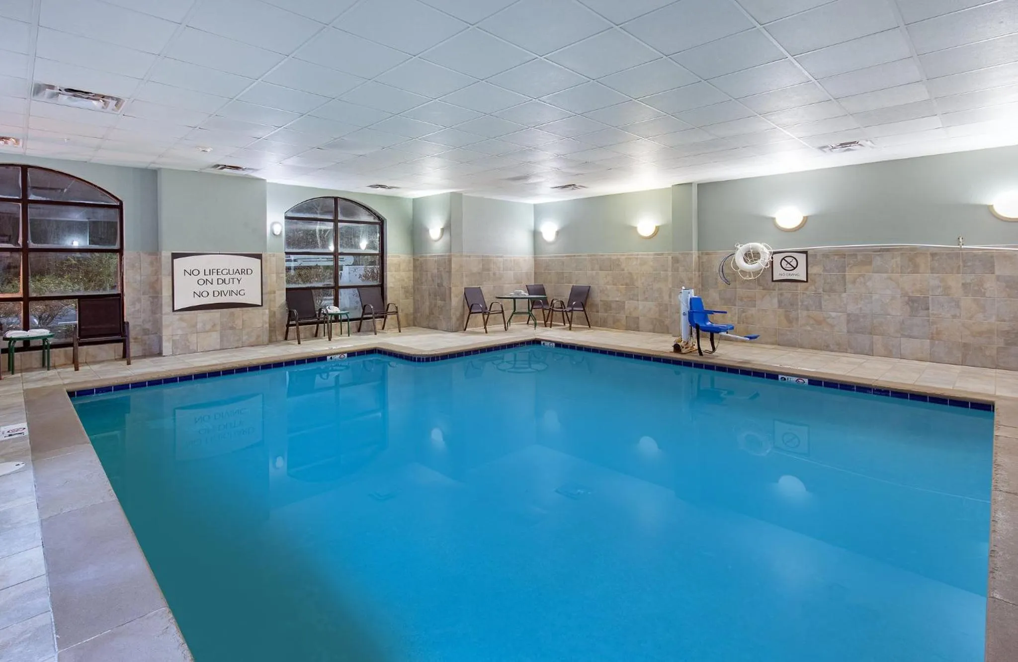 Swimming pool in Staybridge Suites-Knoxville Oak Ridge by IHG