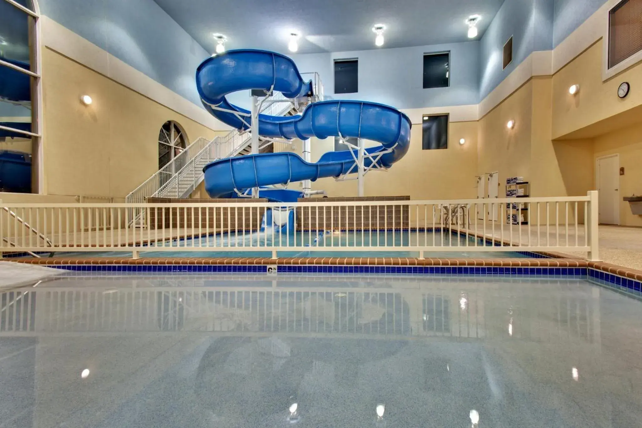 Swimming pool in Garner Hotel Brookings by IHG Swimming pool in Garner Hotel Brookings by IHG