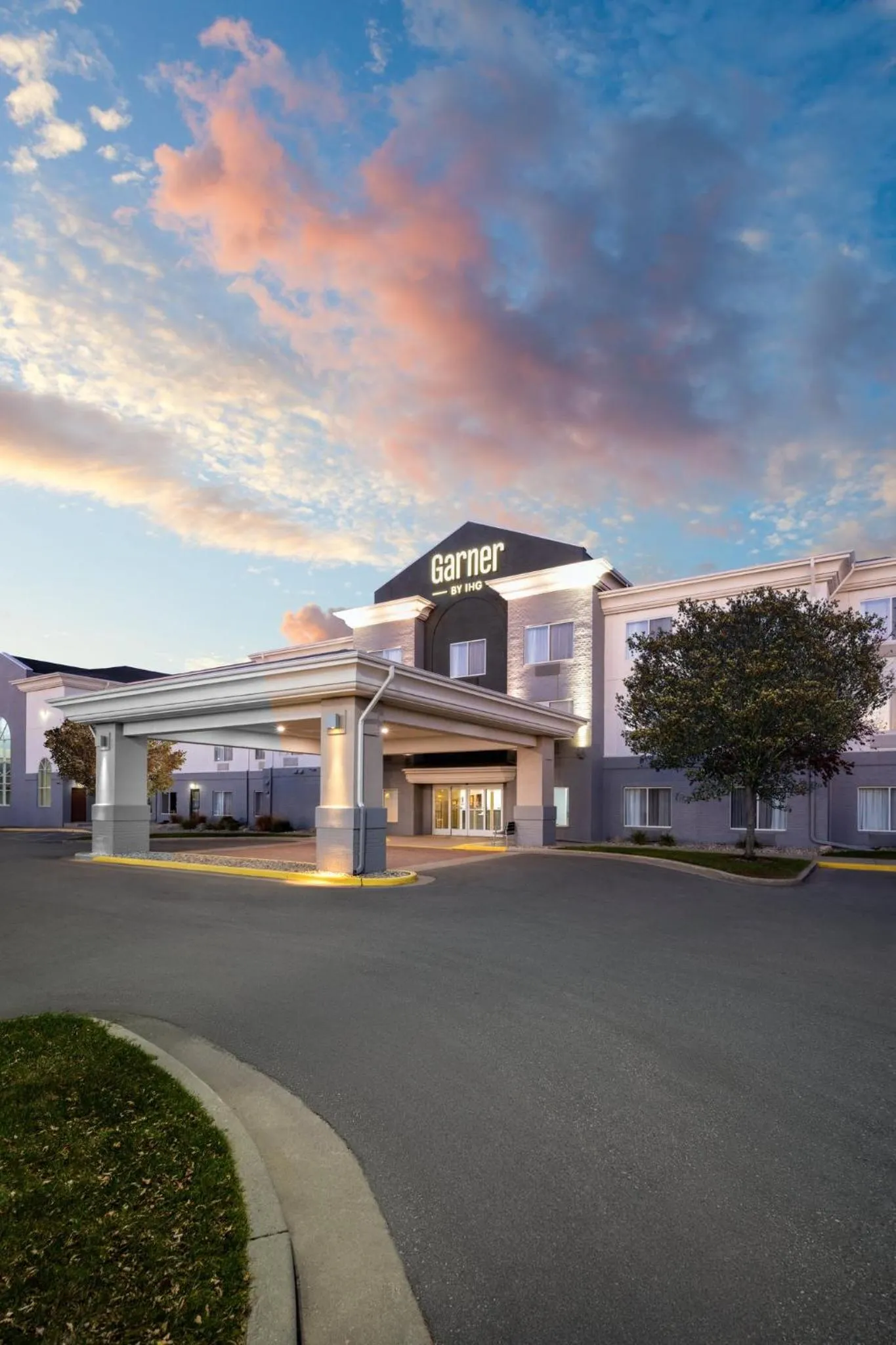 Property building in Garner Hotel Brookings by IHG