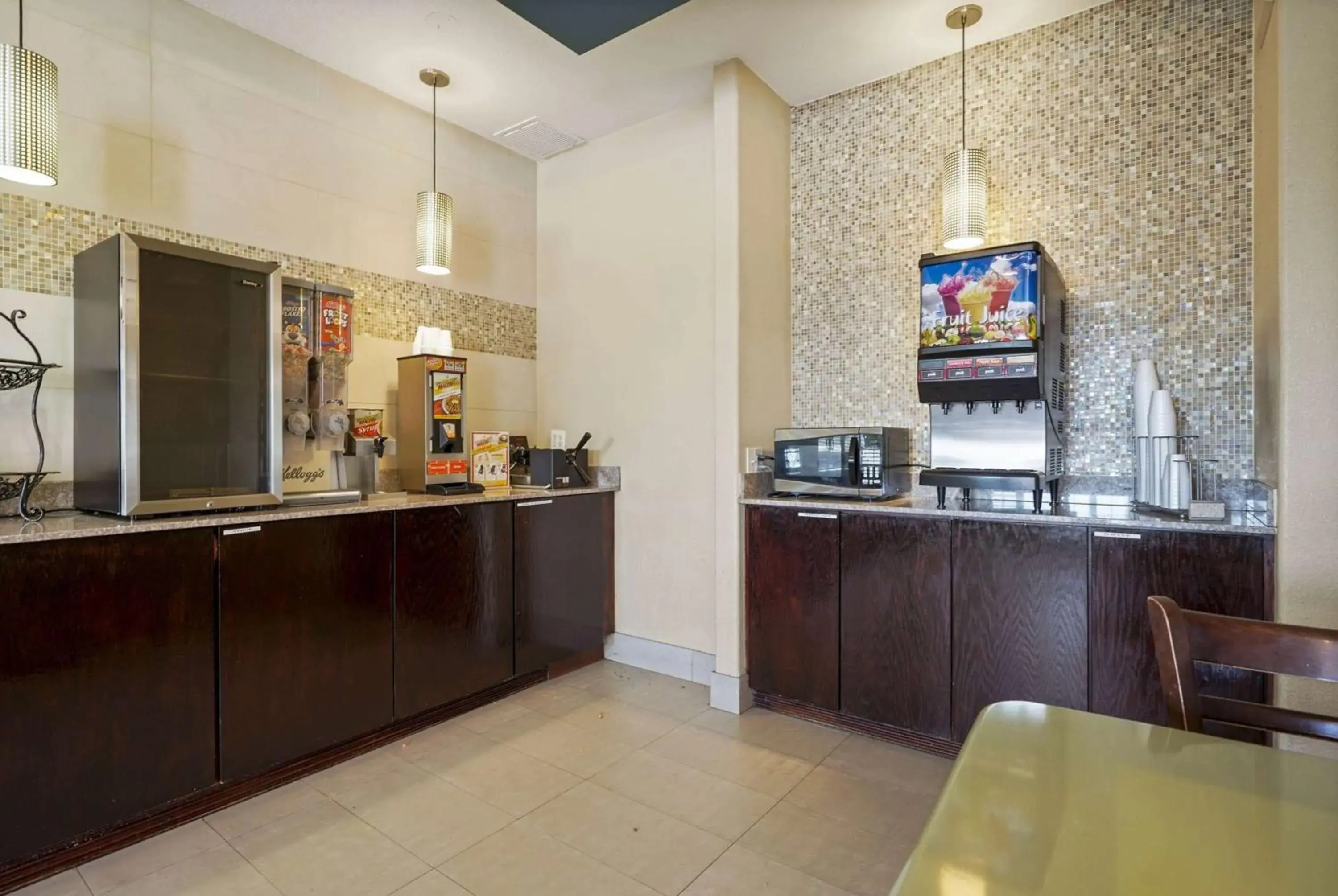 Breakfast in La Quinta by Wyndham Henderson-Northeast Denver Breakfast in La Quinta by Wyndham Henderson-Northeast Denver