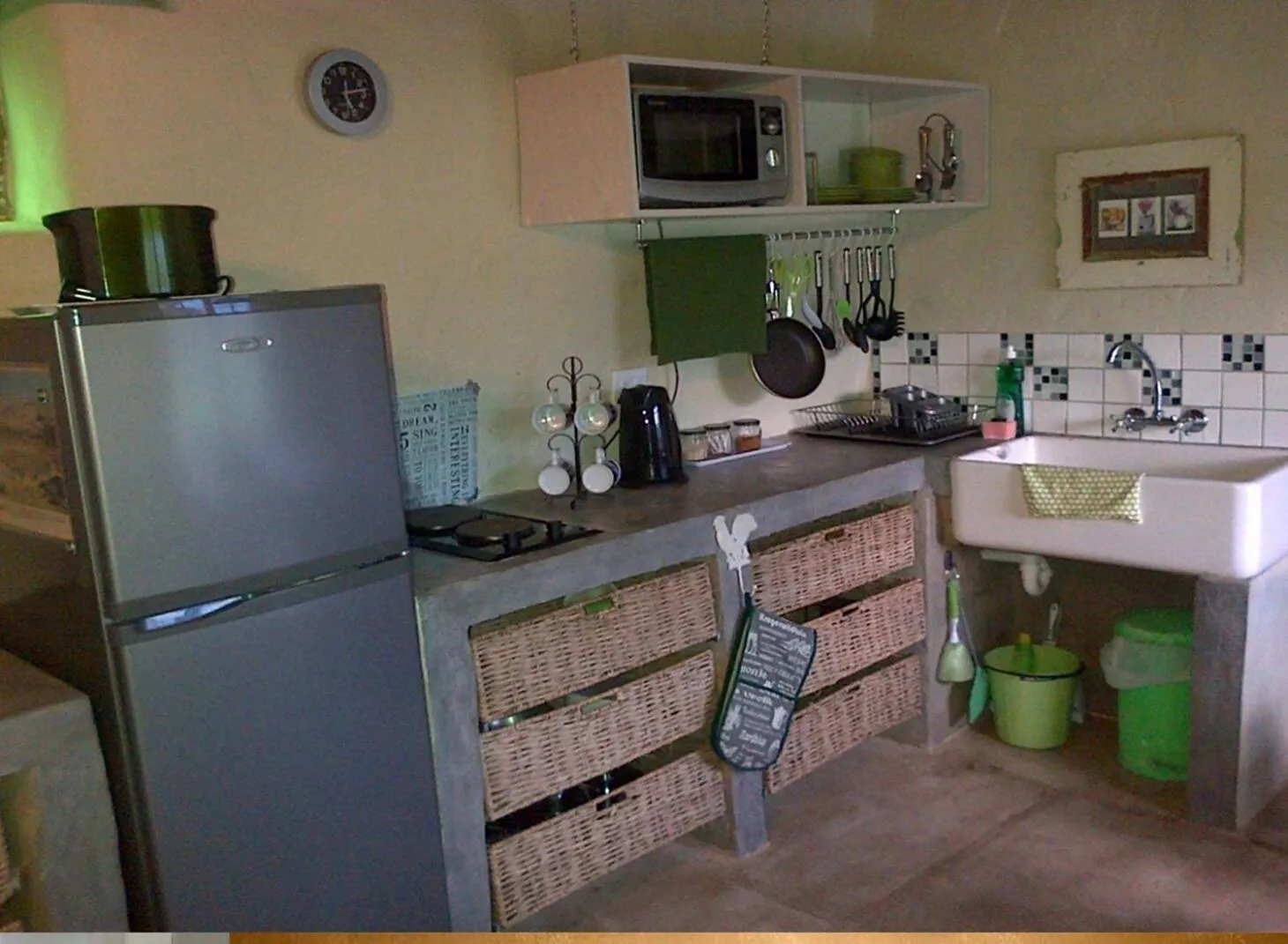 Kitchen or kitchenette in Die Hoenderhok and Die Plaashuisie