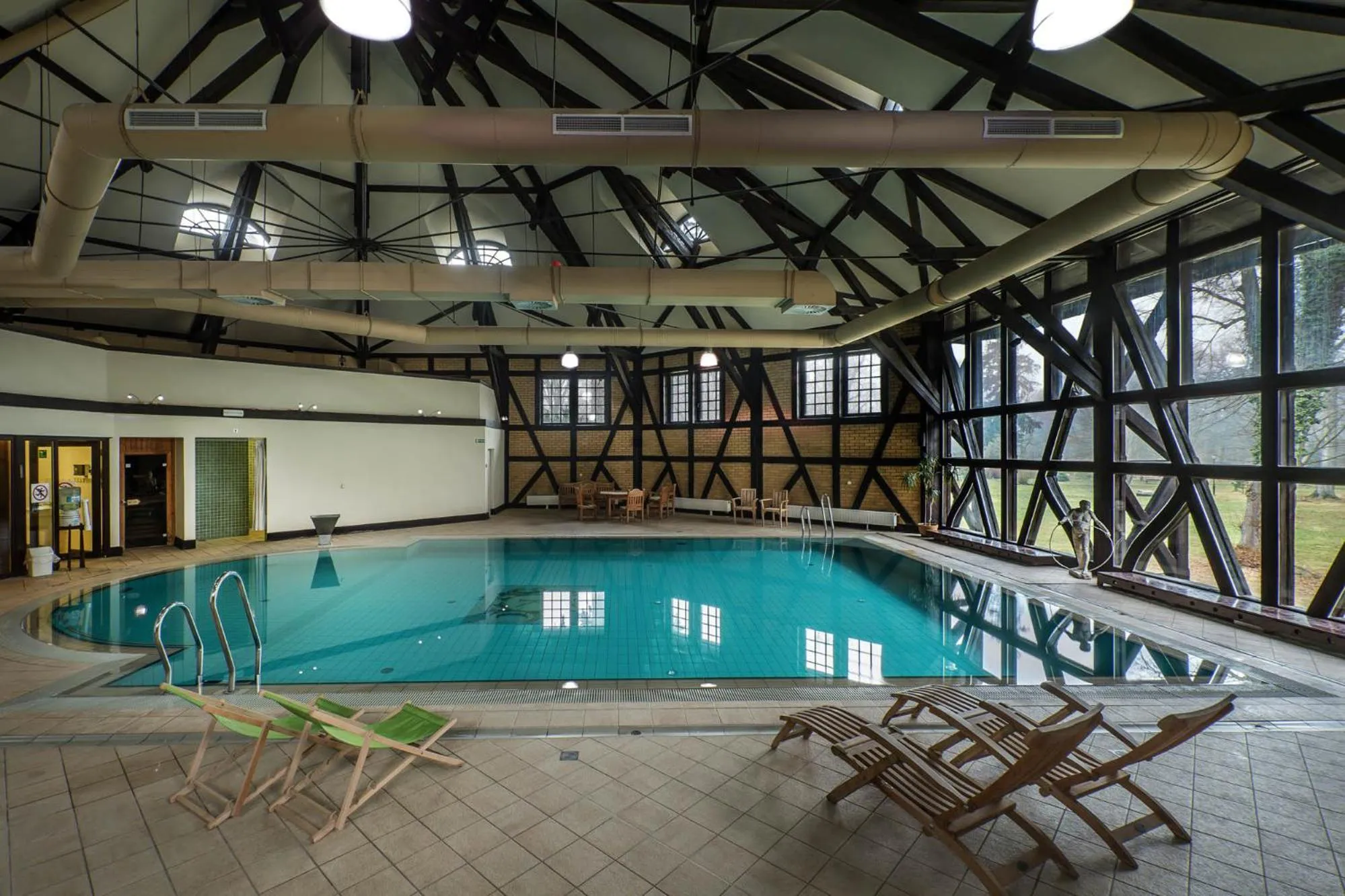 Pool view in Zamek Kliczków