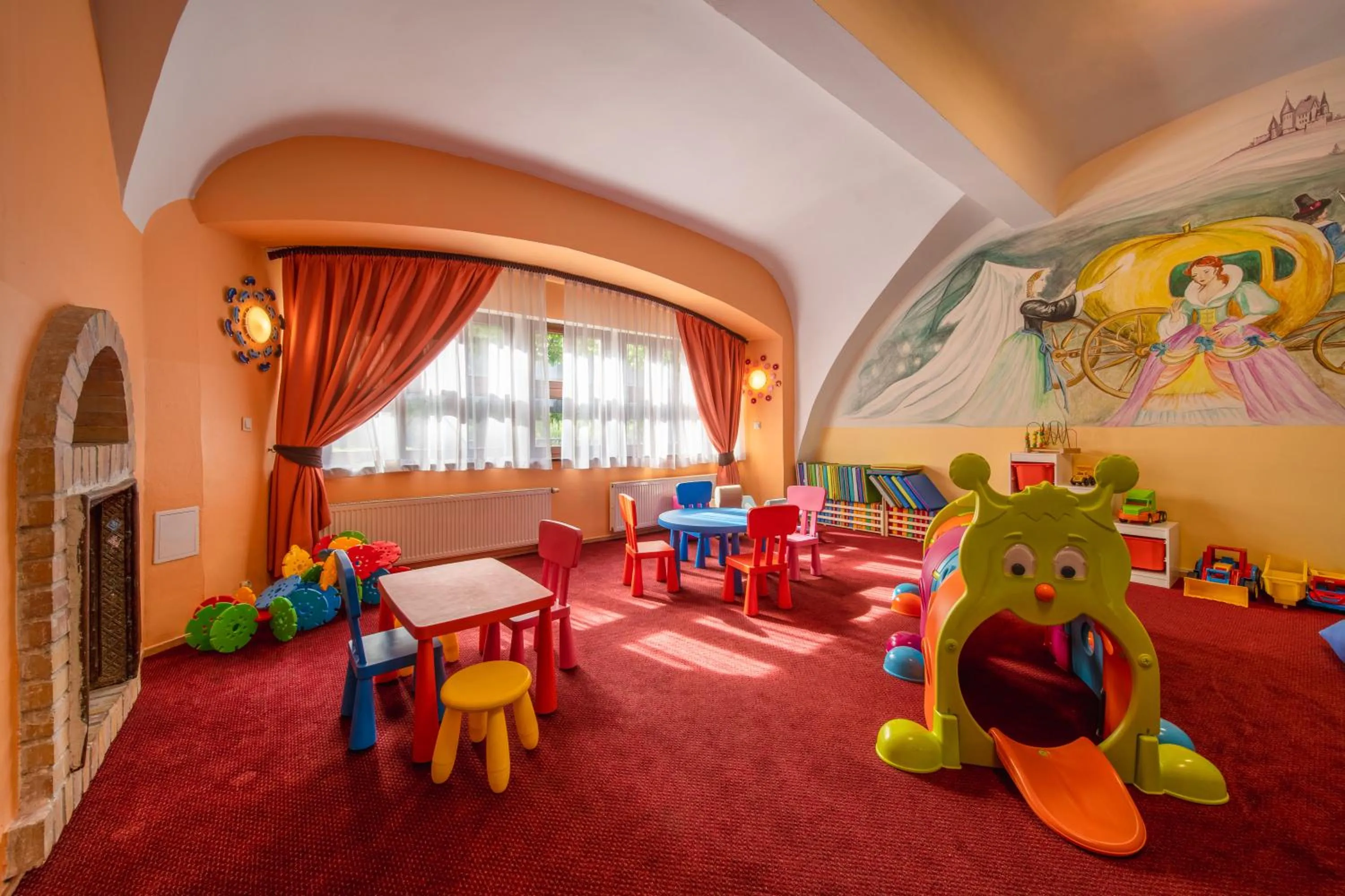 Kids's club in Zamek Kliczków