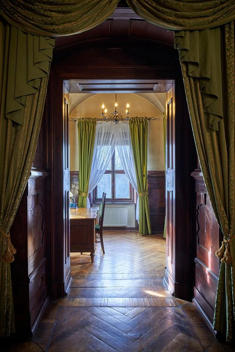 Bed in Zamek Kliczków