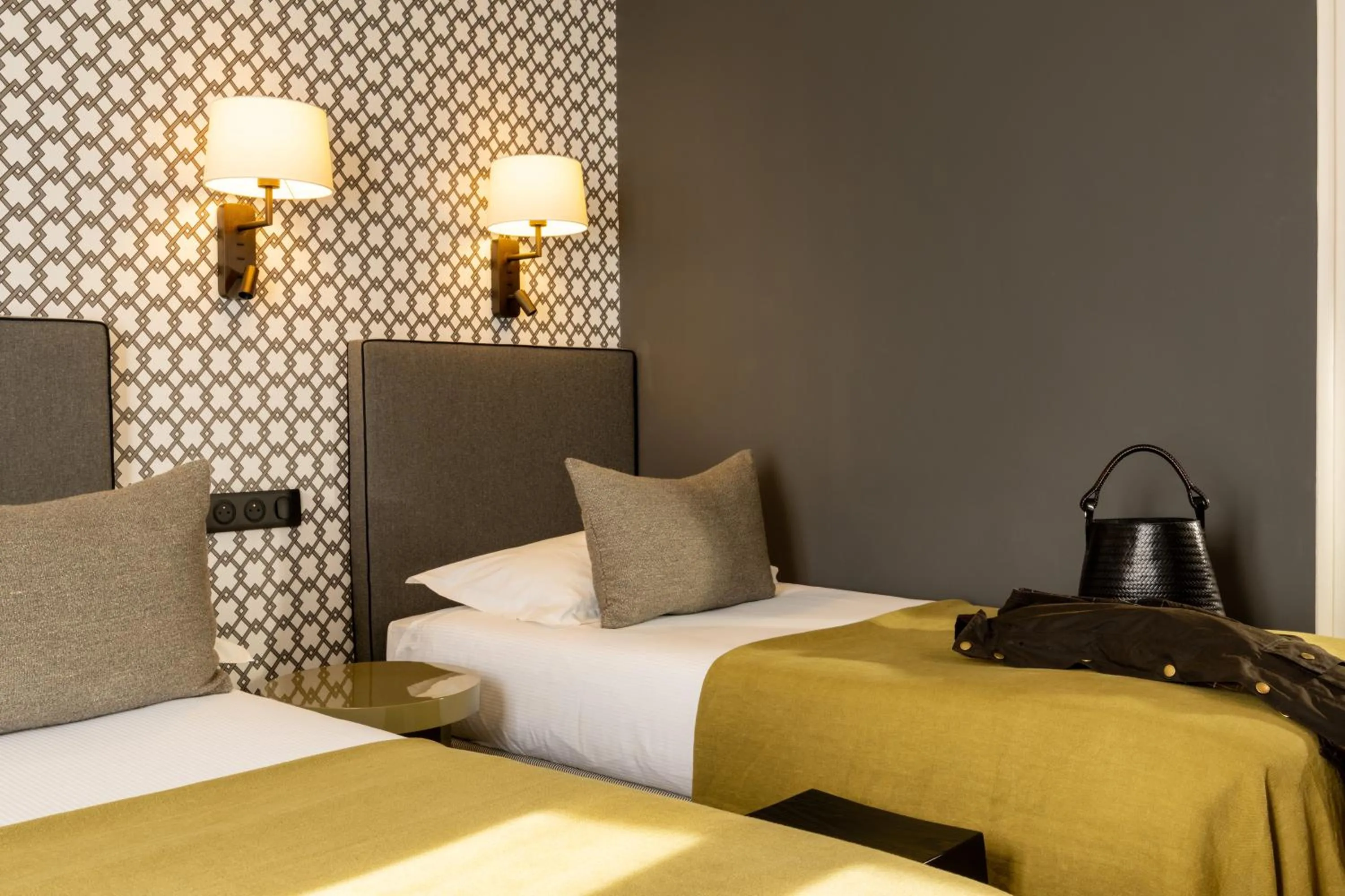Bedroom, Bed in Hotel Clément