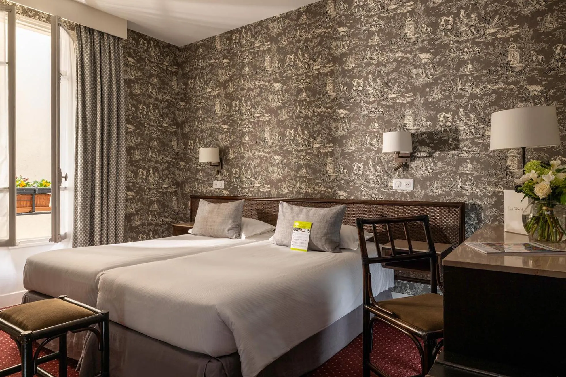 Photo of the whole room, Bed in Hotel Clément