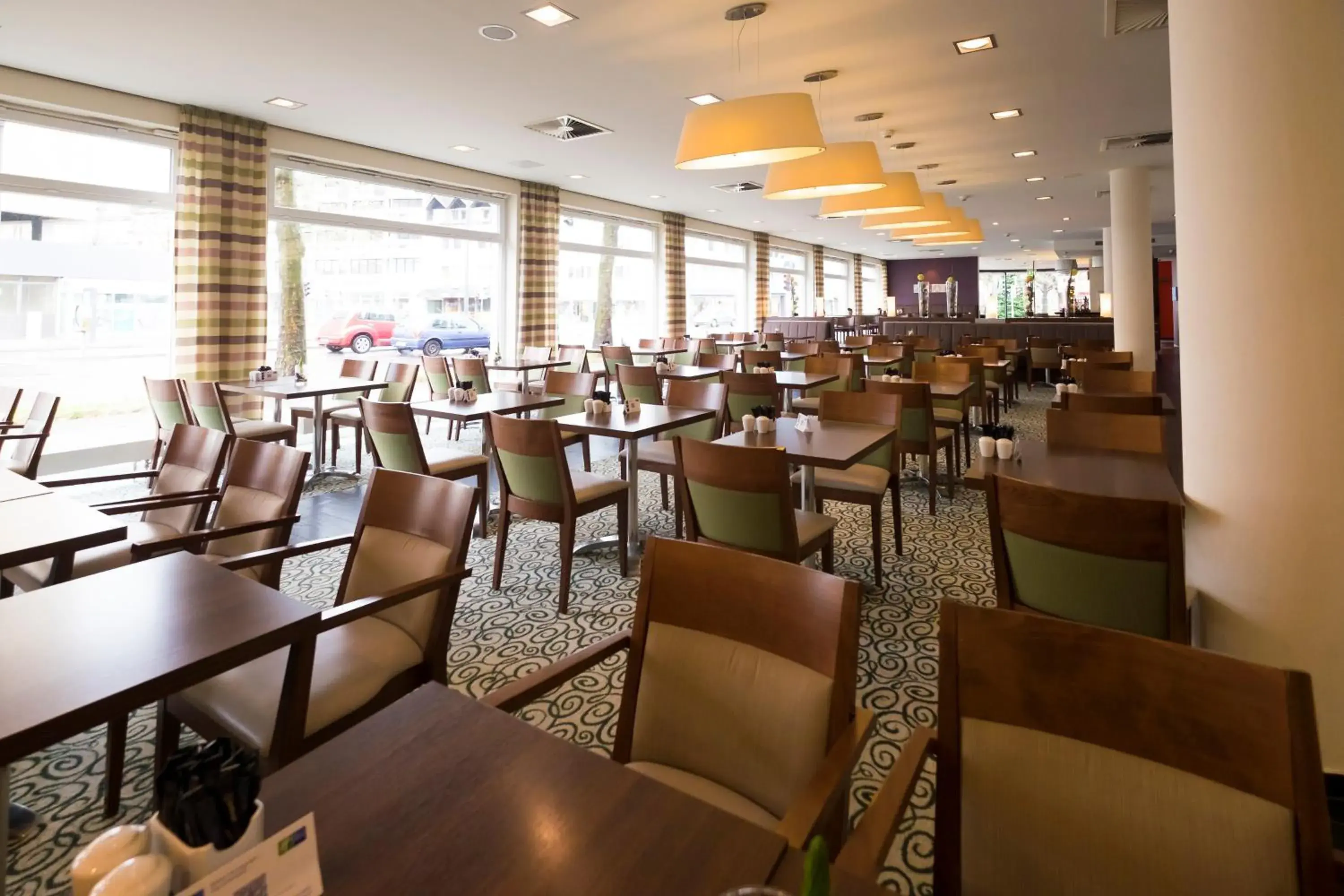 Restaurant/places to eat in Holiday Inn Express Gütersloh by IHG Restaurant/places to eat in Holiday Inn Express Gütersloh by IHG