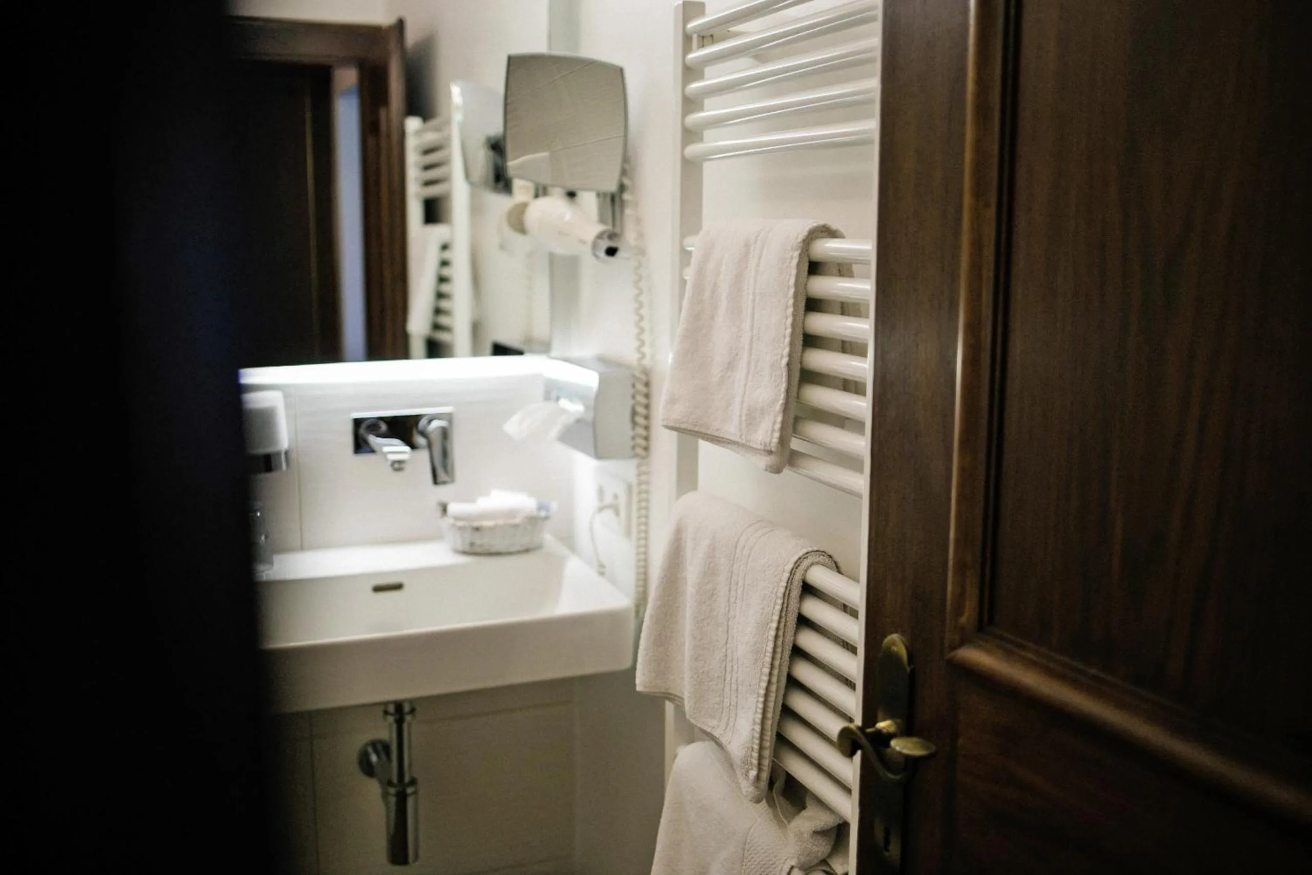 Toilet in Hotel Friesacher`s Aniferhof