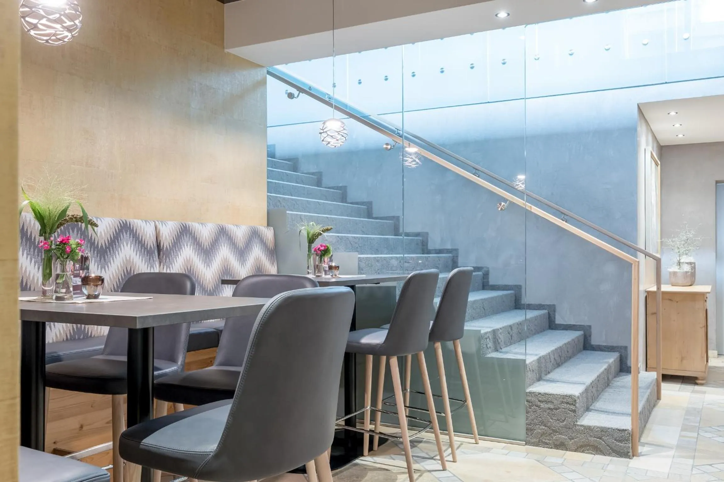 Lounge or bar in Hotel Tyrolerhof