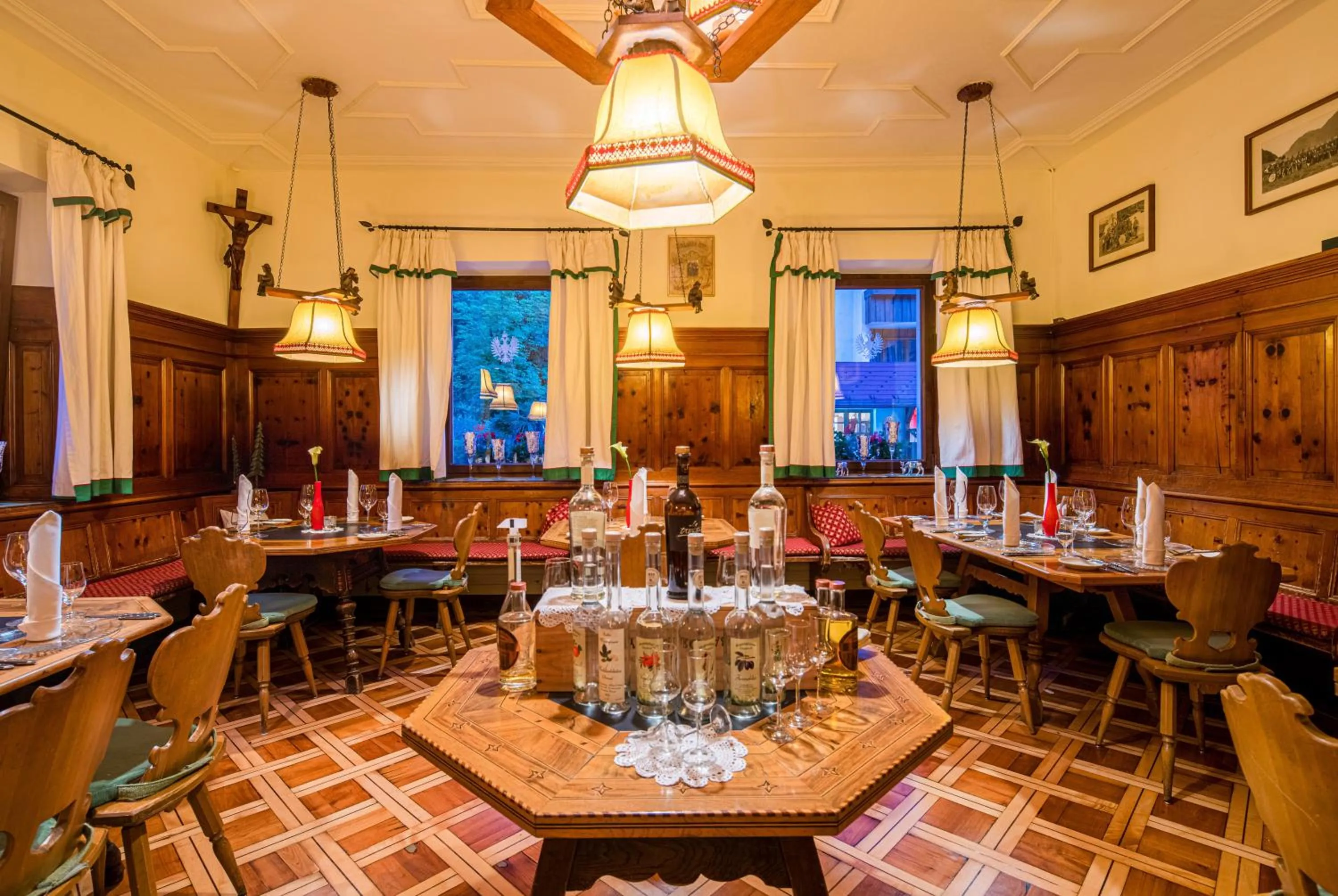 Restaurant/places to eat in Hotel Gasthof Adler