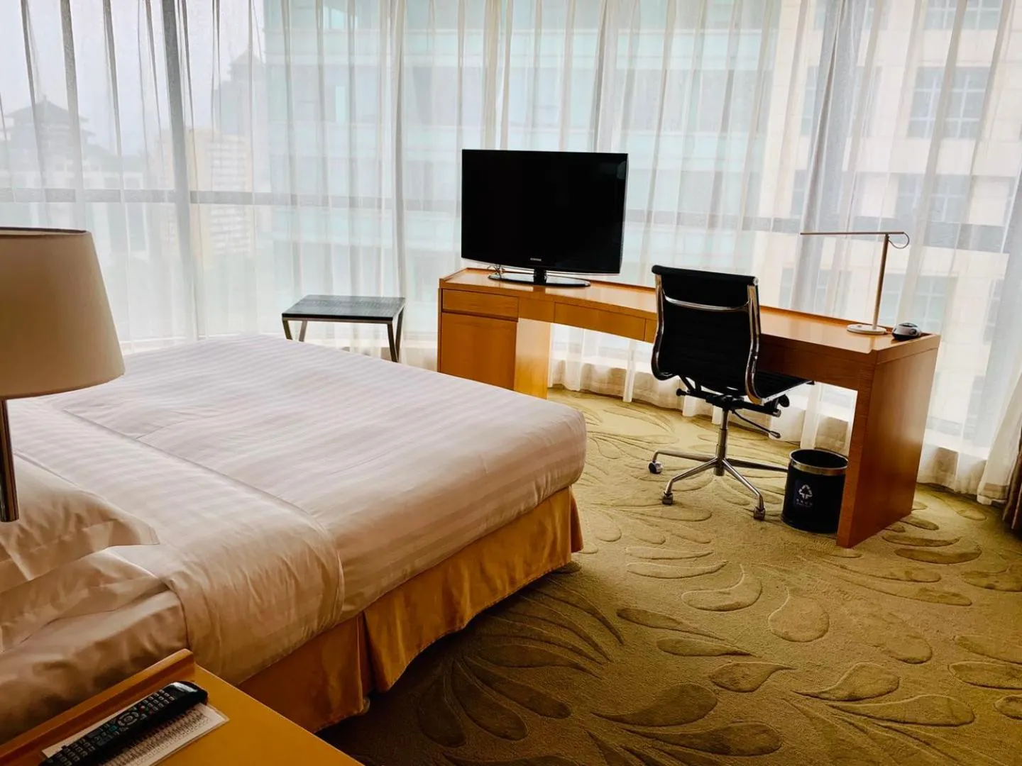 Bedroom, Bed in Ascott Raffles City Beijing