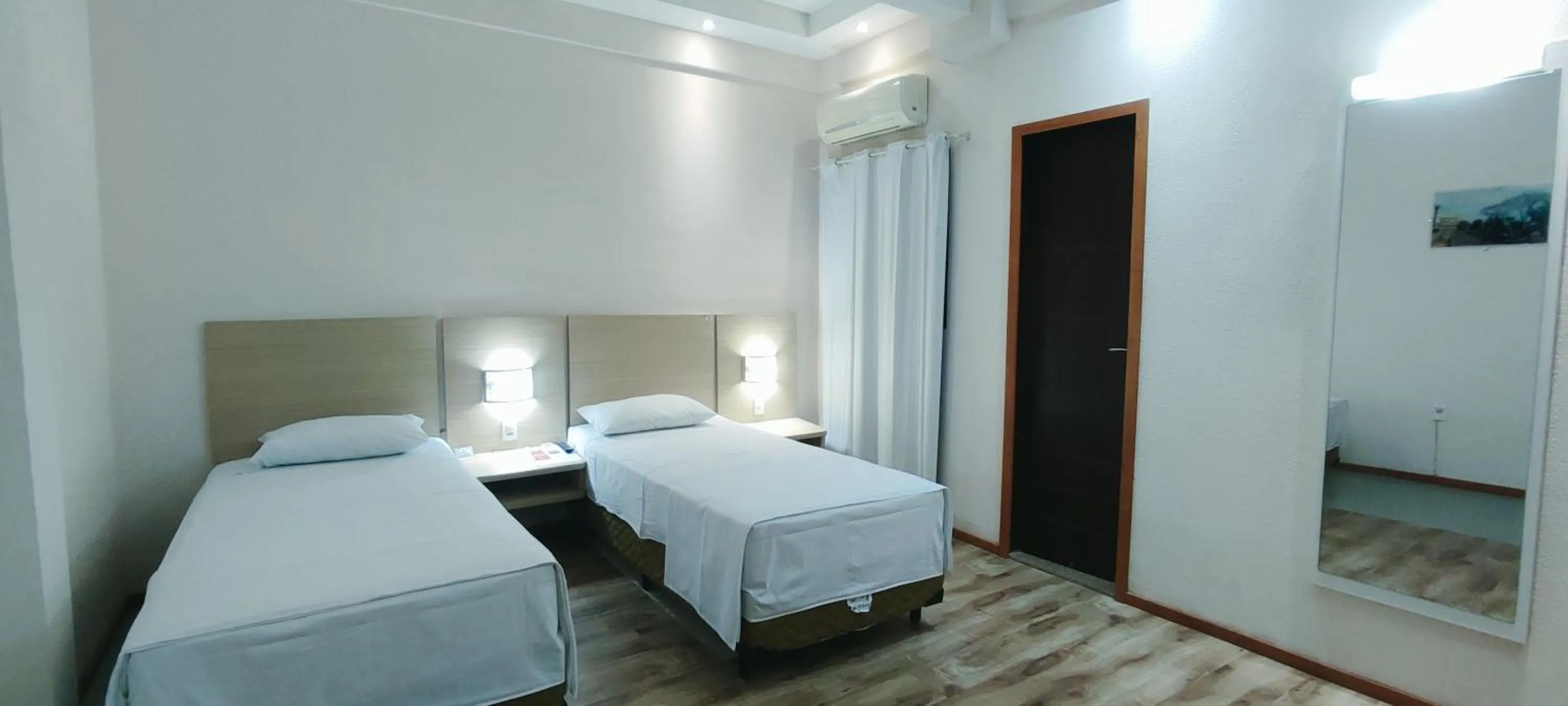 Italian Palace Hotel