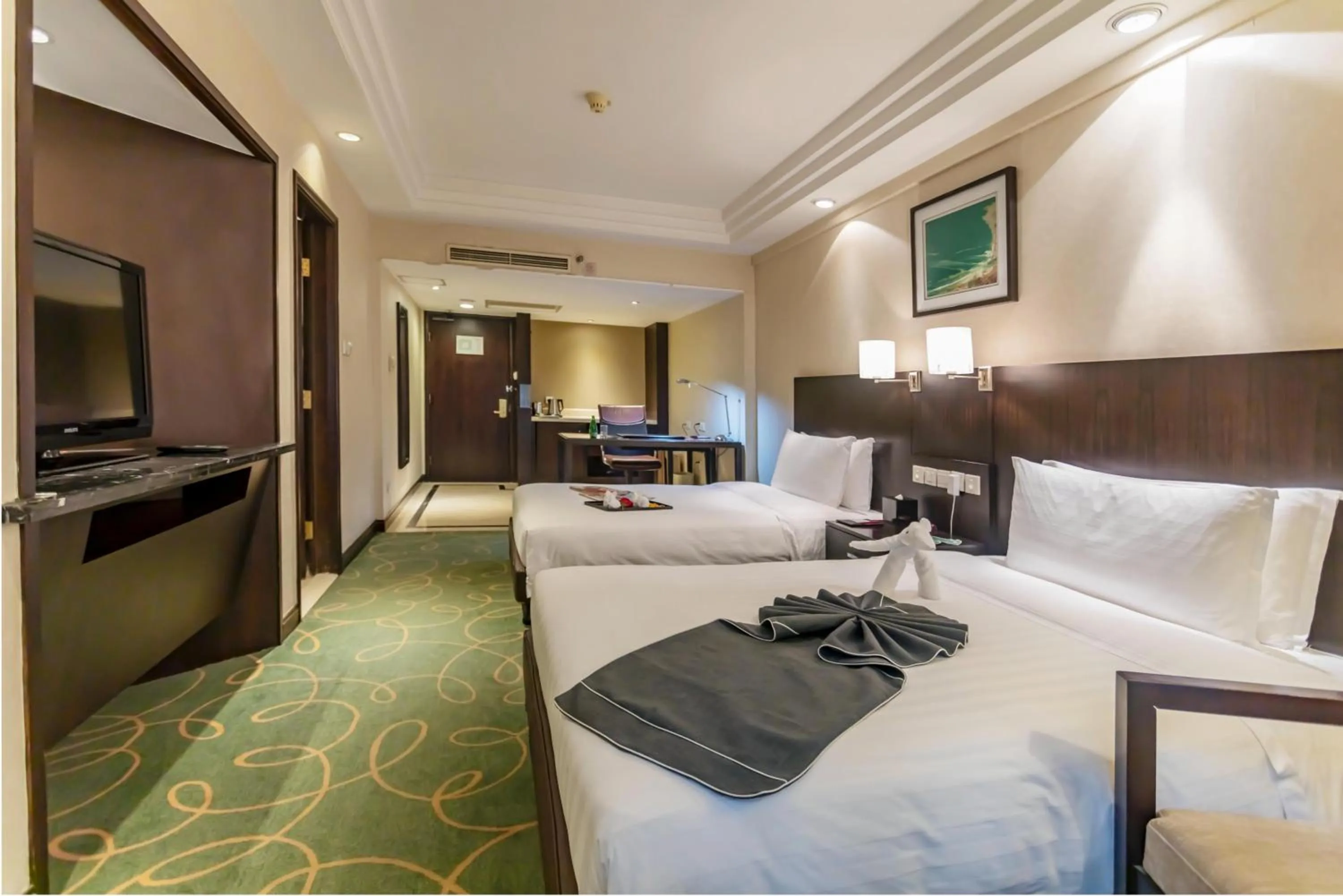 Bed in Guo Ji Yi Yuan Hotel