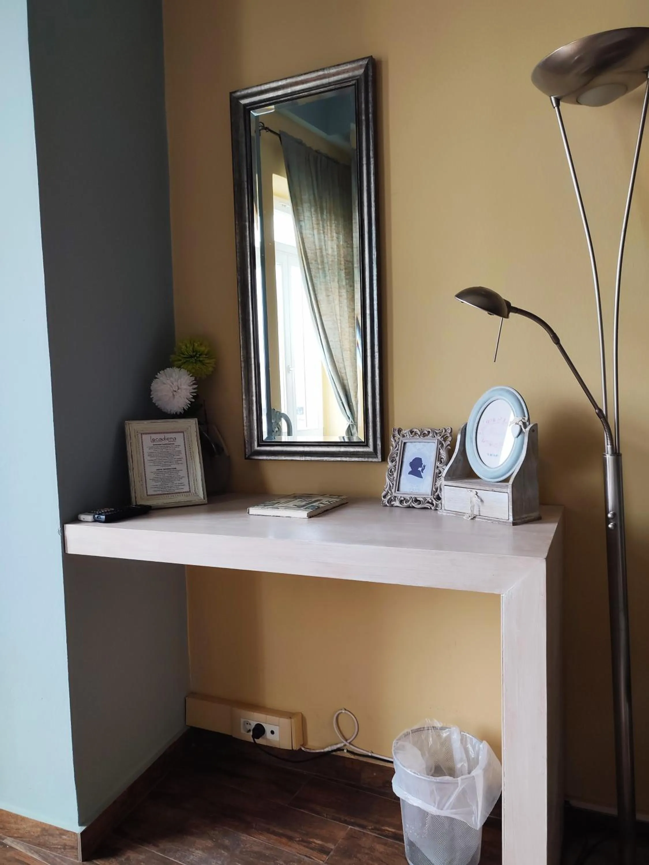 Decorative detail in Locadiera Pansion