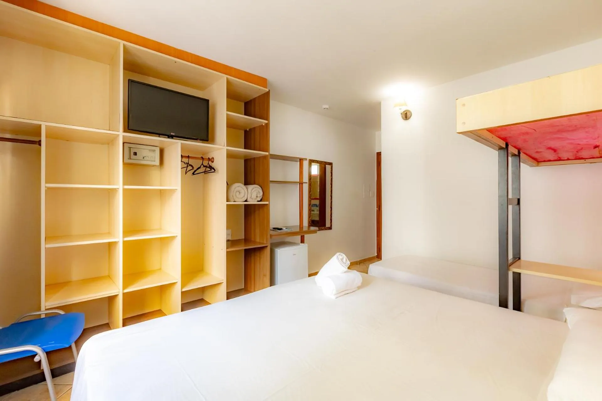 Photo of the whole room, Bed in Mar Hotel