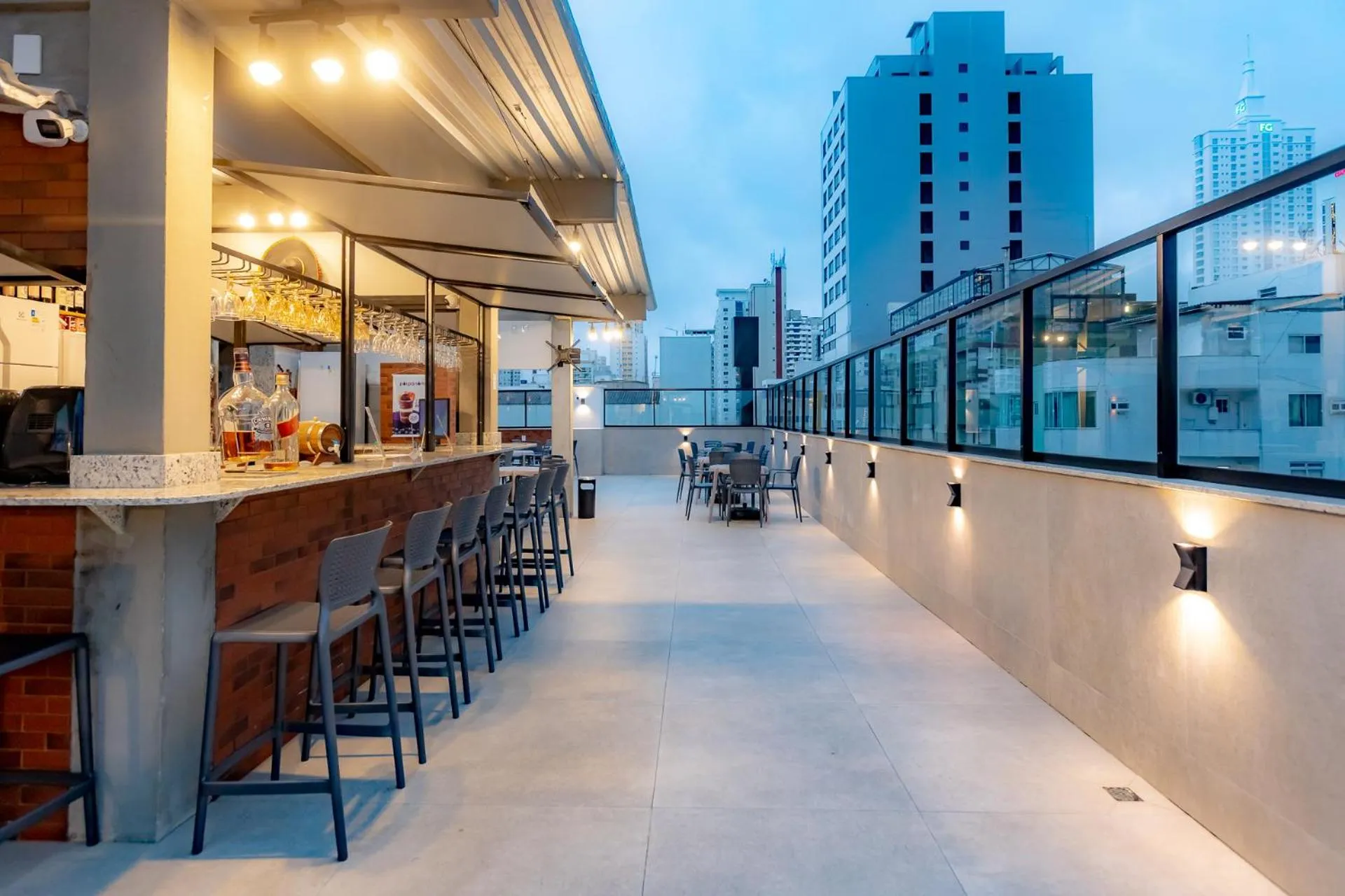 Restaurant/places to eat in Mar Hotel