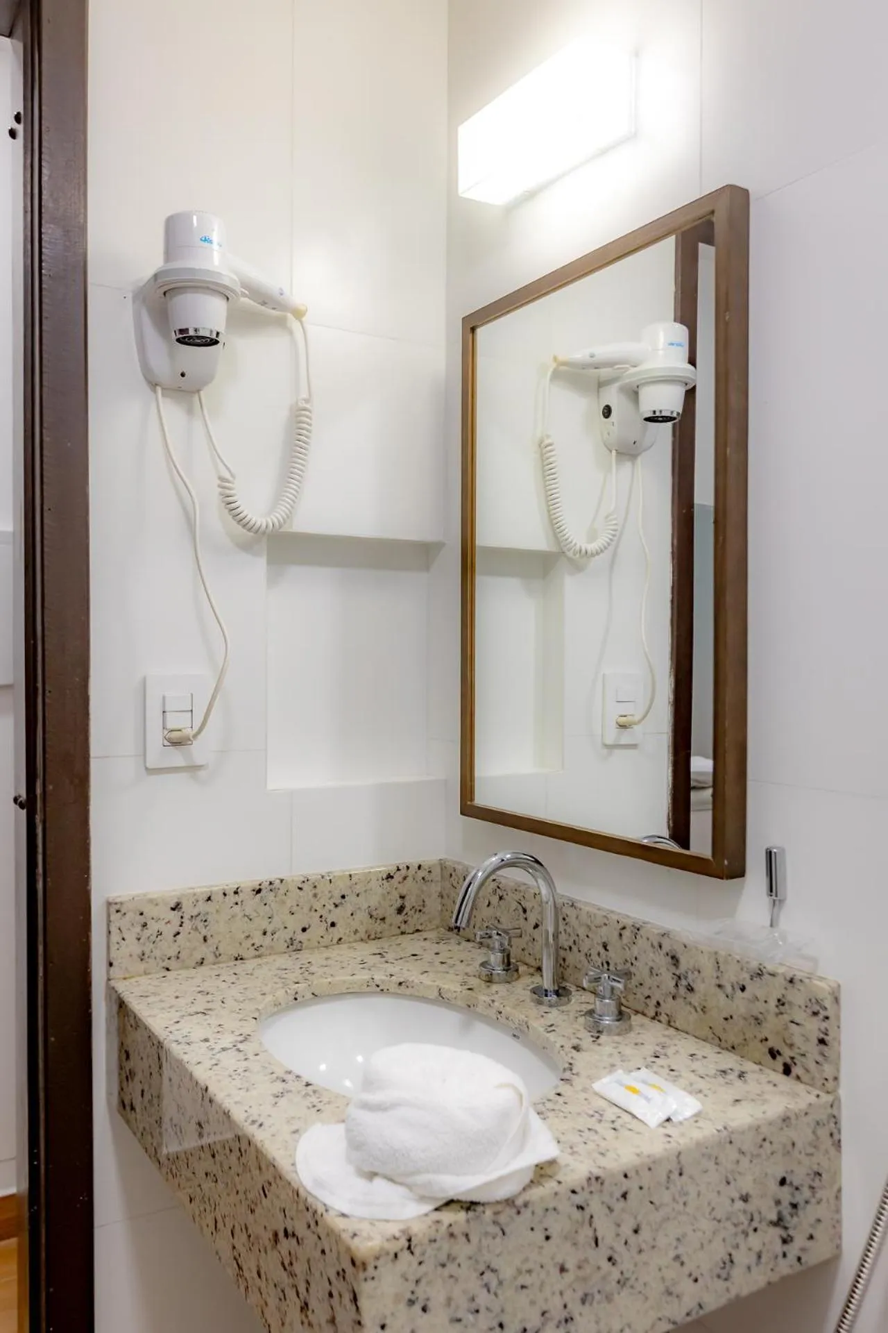 Bathroom in Mar Hotel