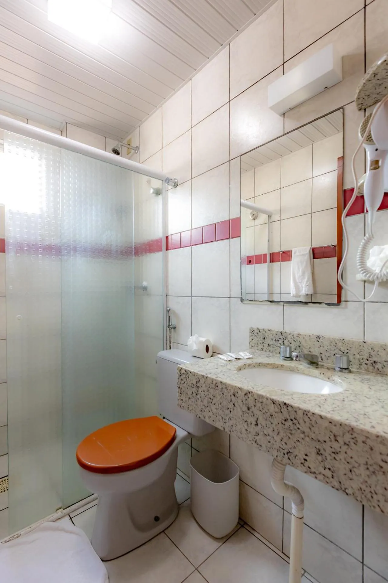 Bathroom in Mar Hotel