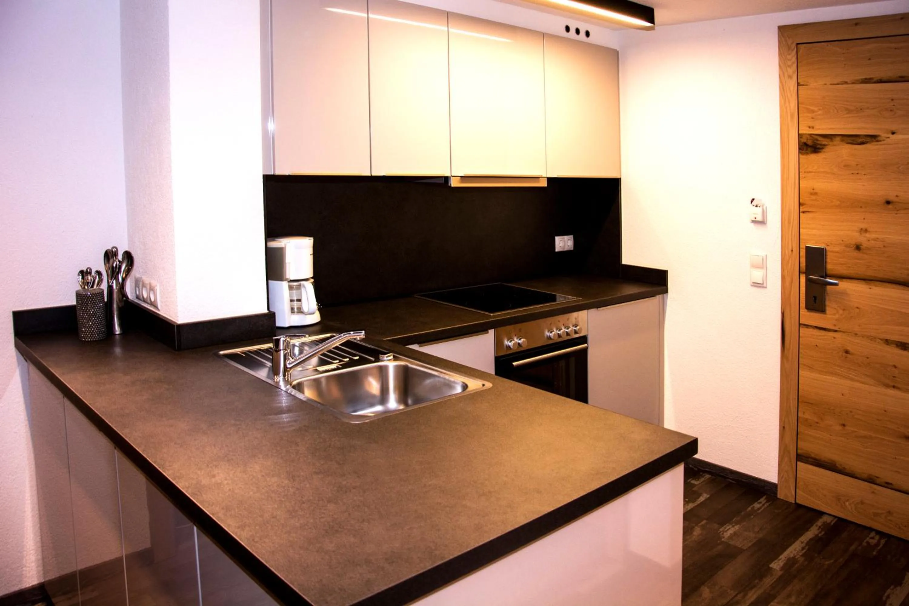 Kitchen or kitchenette in Garni Vereina