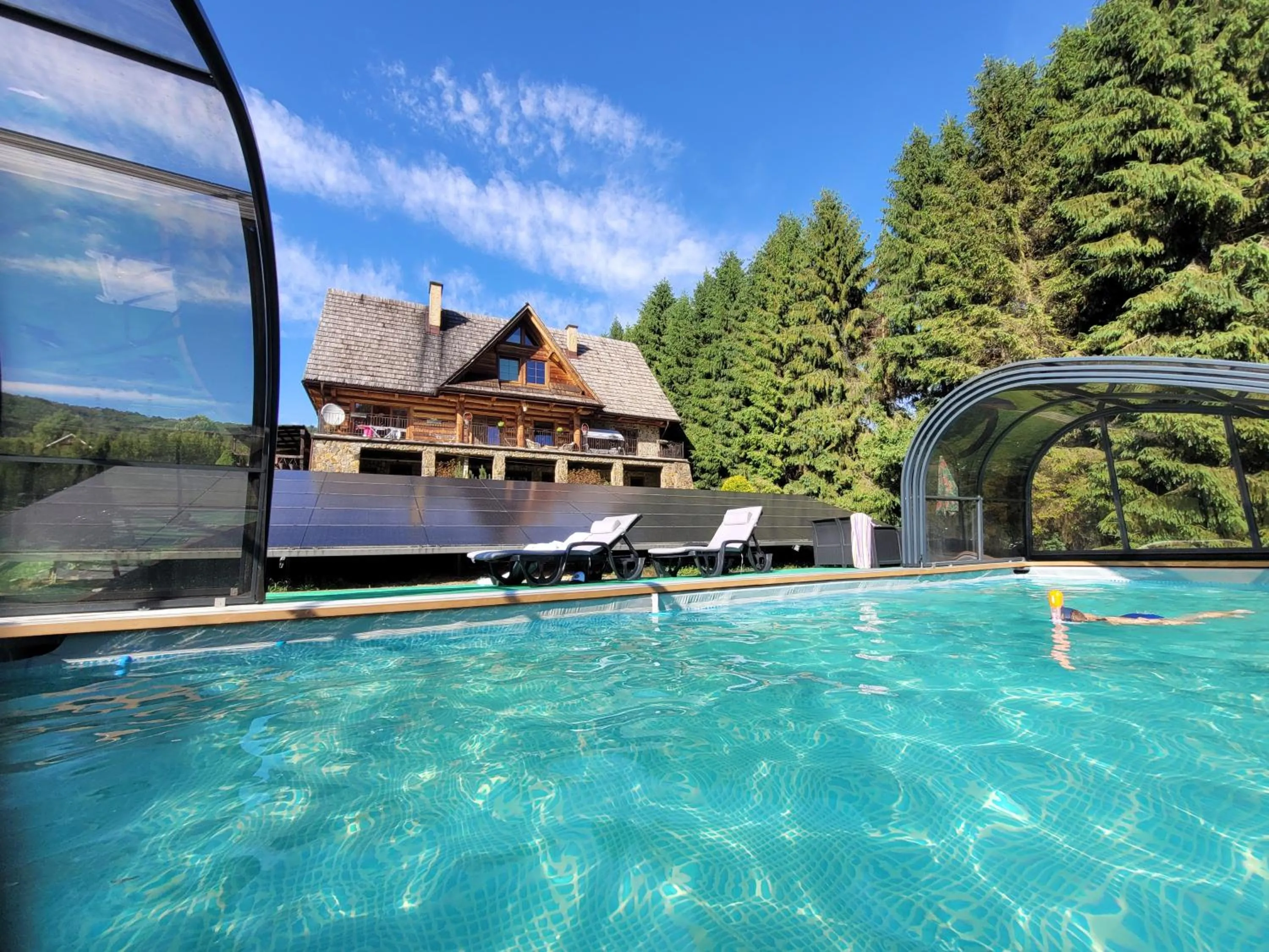 Swimming pool in Noclegi Pod Małym Królem