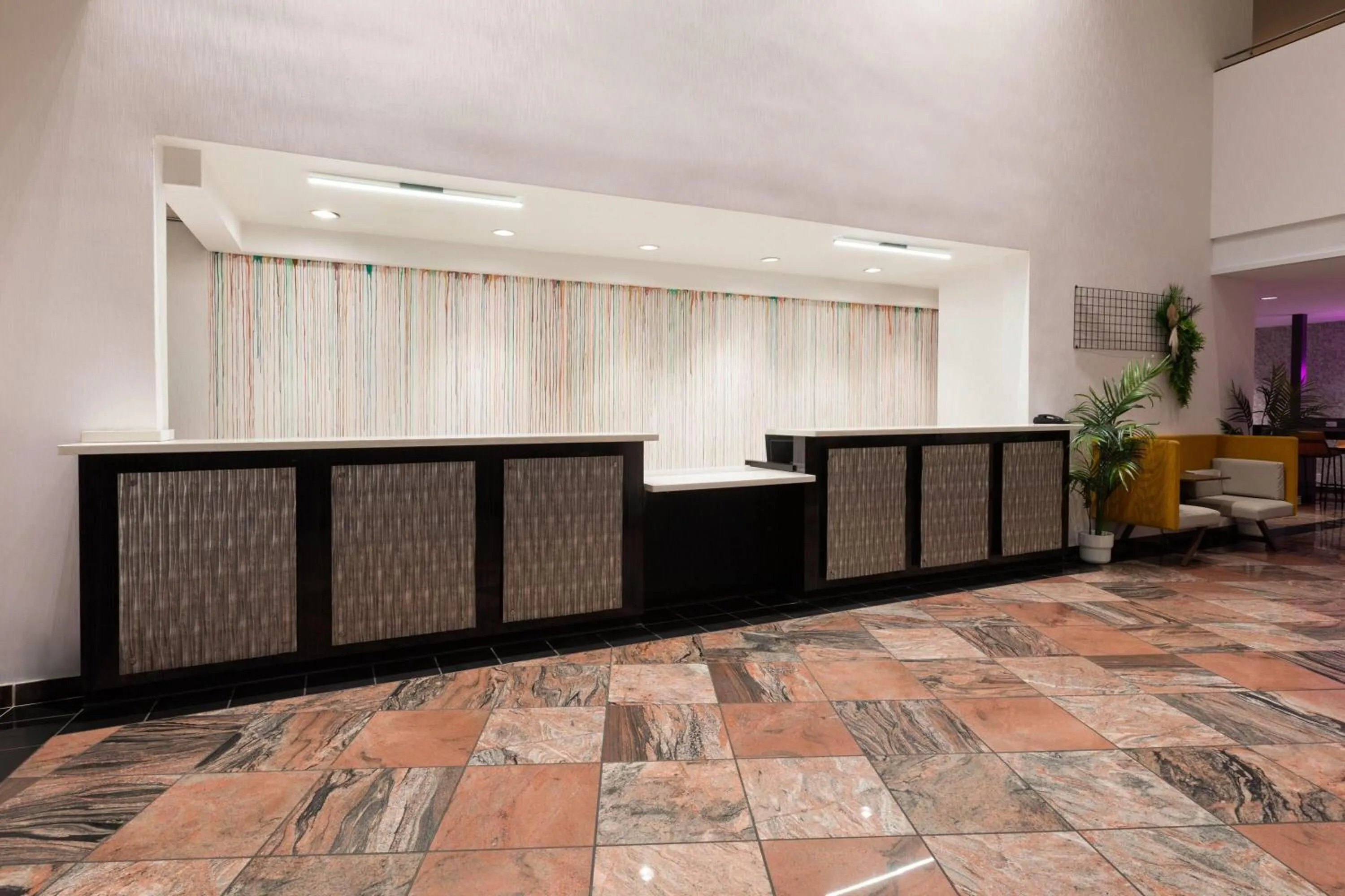 Lobby or reception in Wyndham Garden Norfolk Downtown