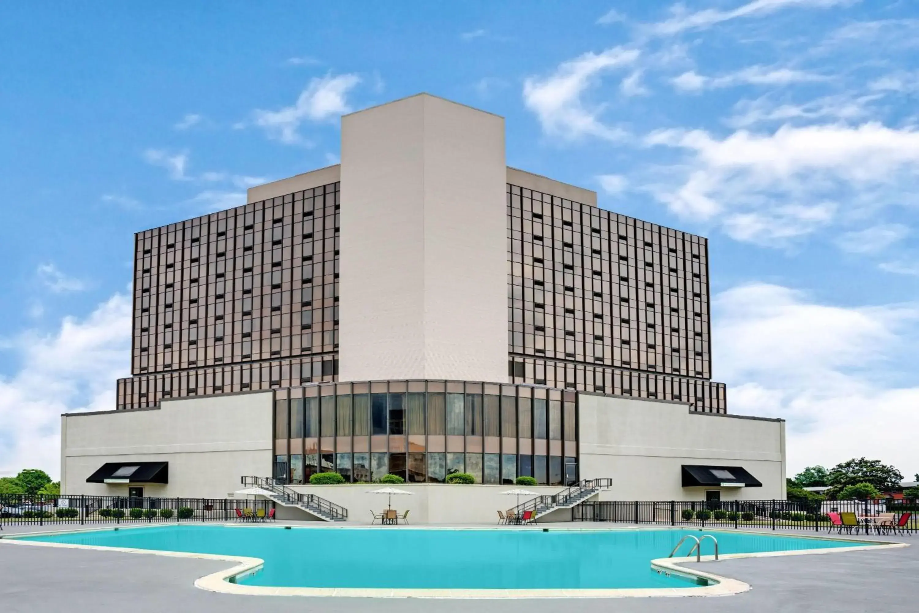 Pool view in Wyndham Garden Norfolk Downtown Pool view in Wyndham Garden Norfolk Downtown