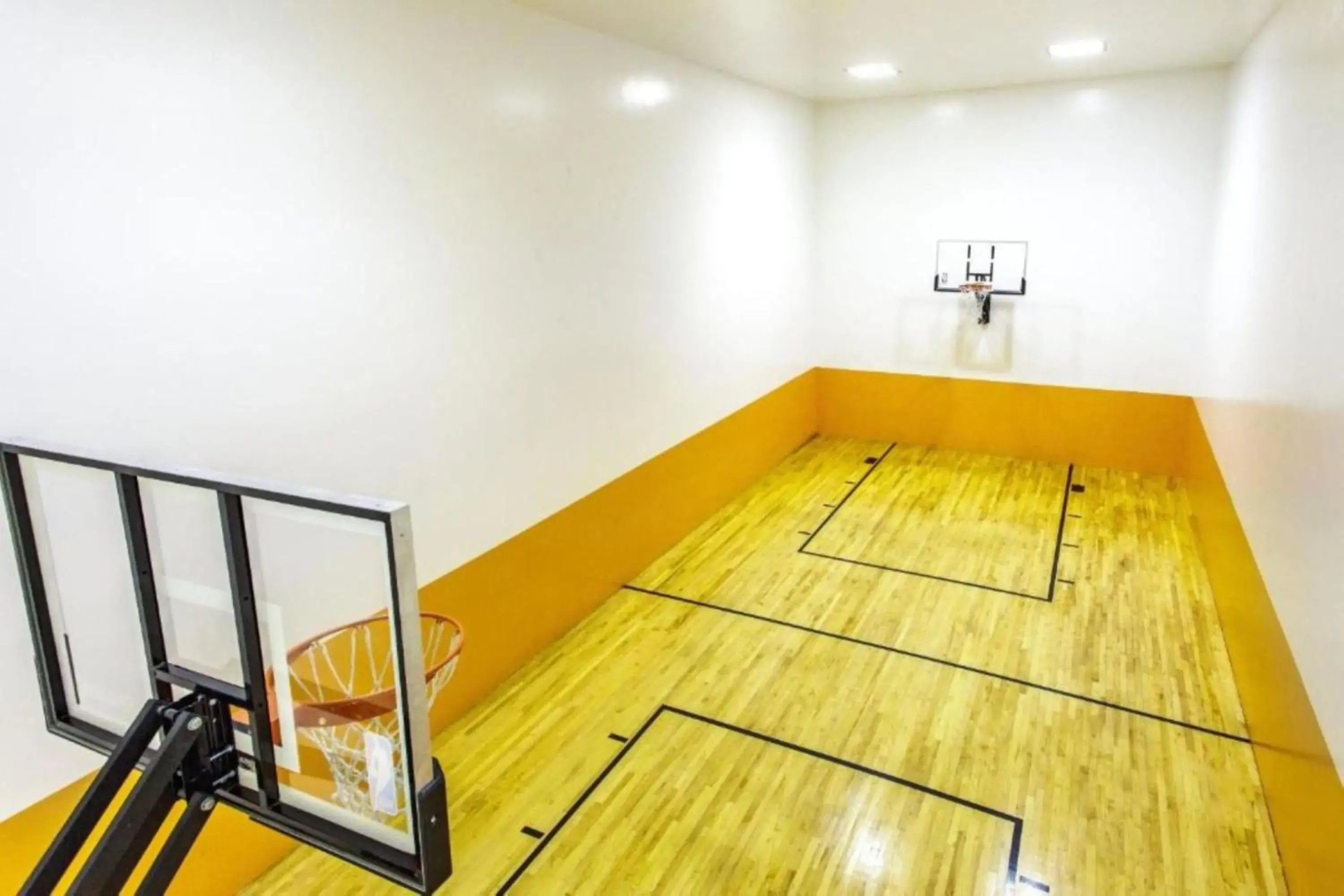 Fitness centre/facilities in Holiday Inn Knoxville West - Cedar Bluff Rd by IHG Fitness centre/facilities in Holiday Inn Knoxville West - Cedar Bluff Rd by IHG