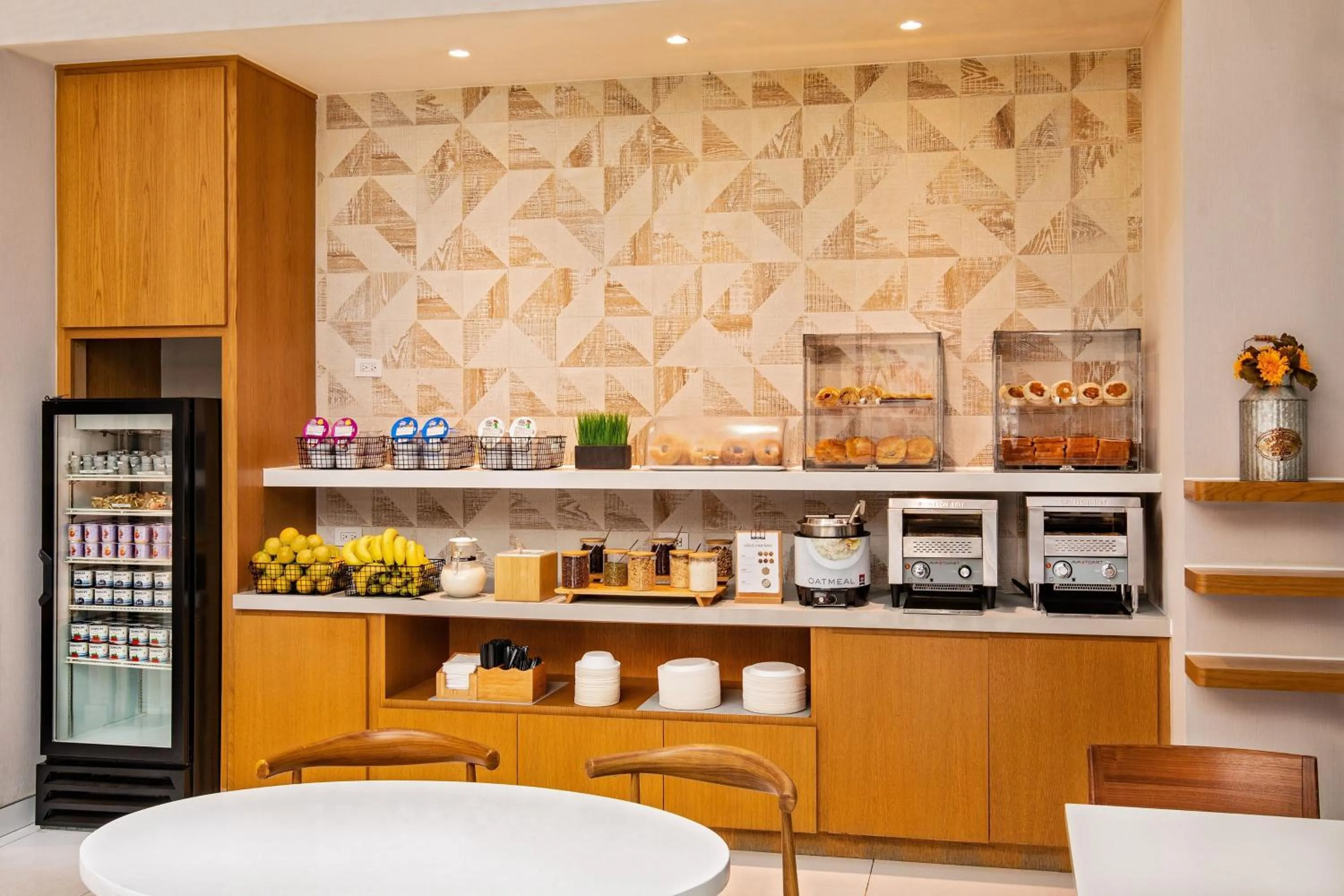 Breakfast in Fairfield By Marriott New York Manhattan Times Square