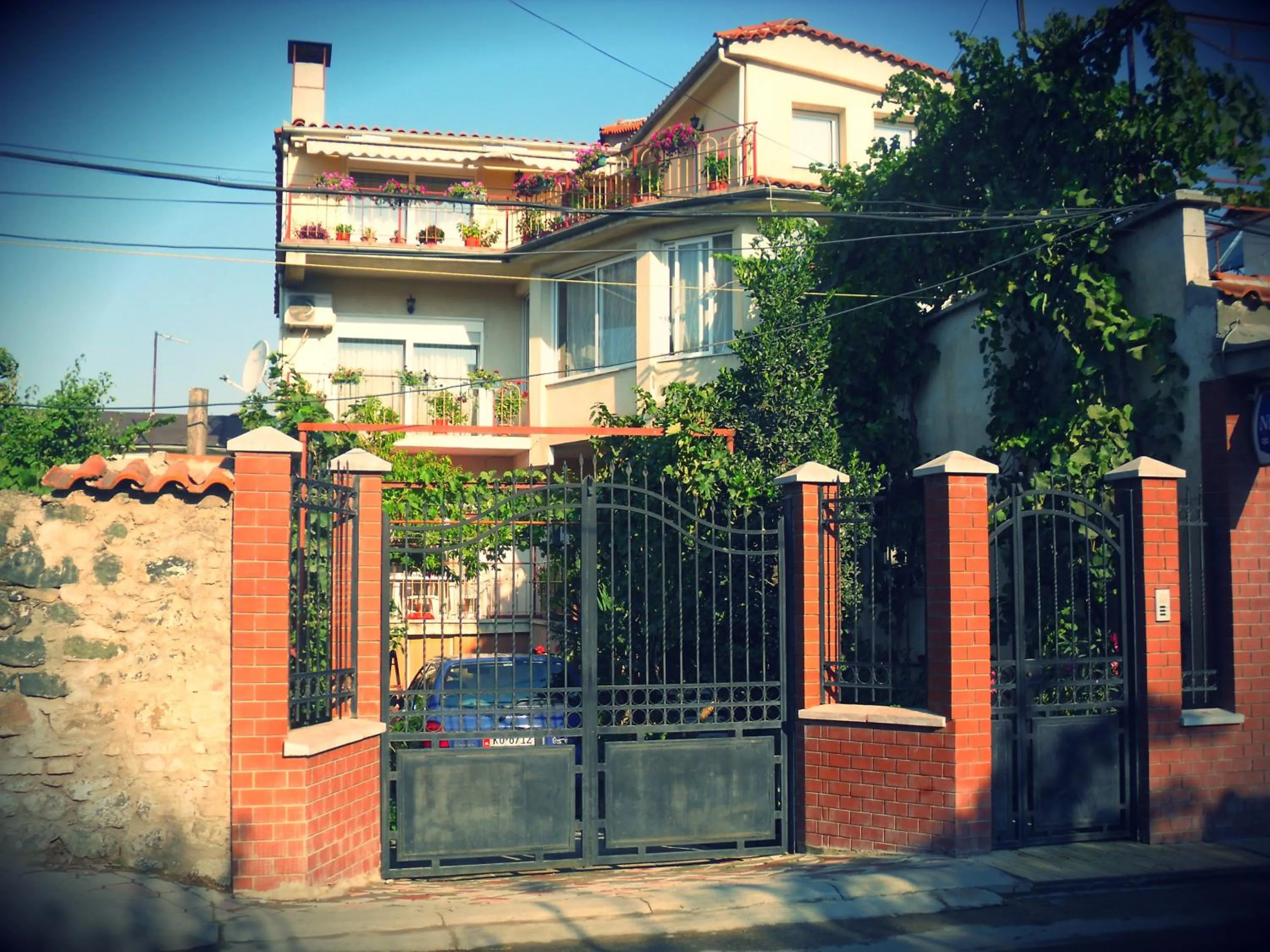 Apartment with Balcony in Diana Guesthouse