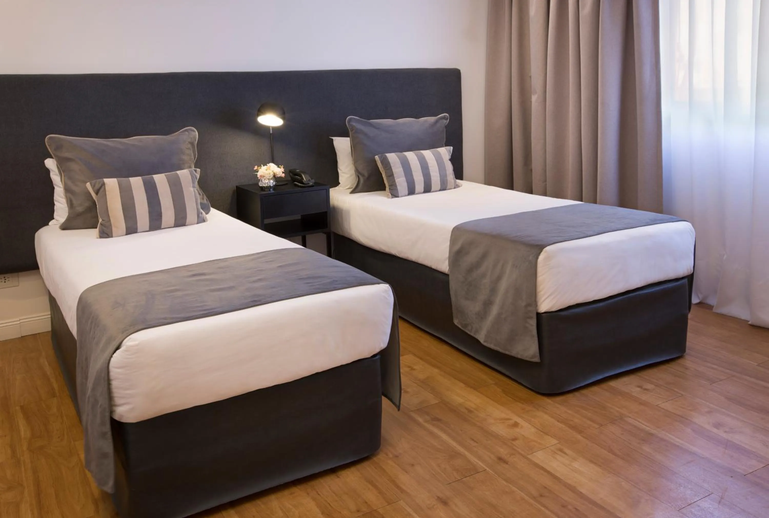 Bed in Hotel Waldorf