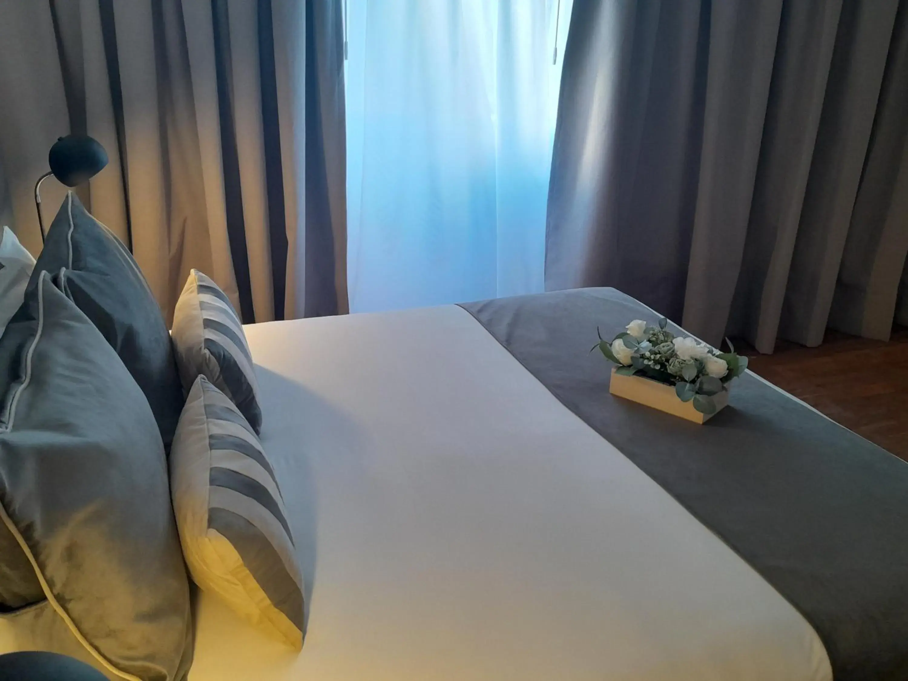 Bed in Hotel Waldorf Bed in Hotel Waldorf