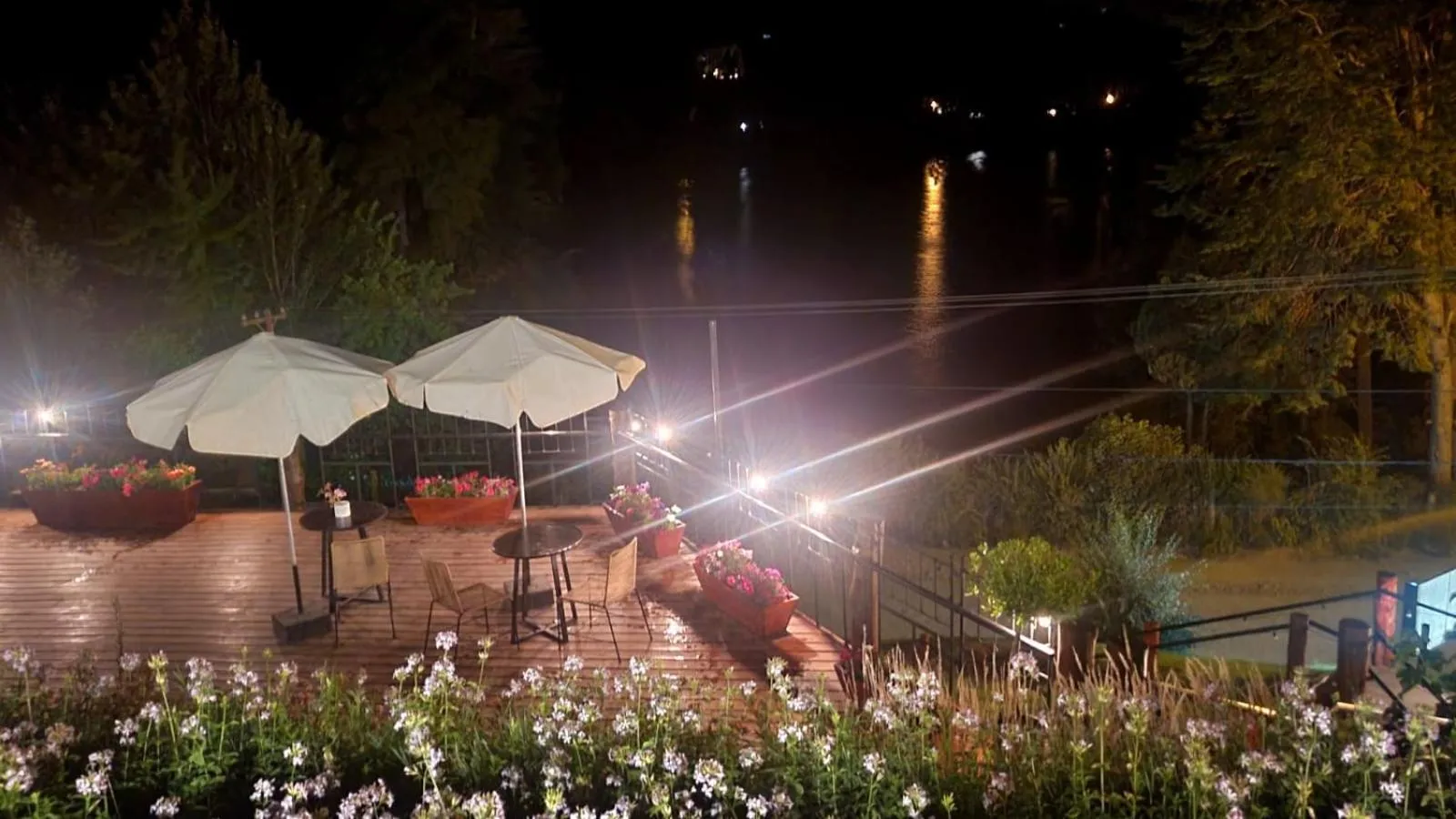 Night in Hosteria El Condado