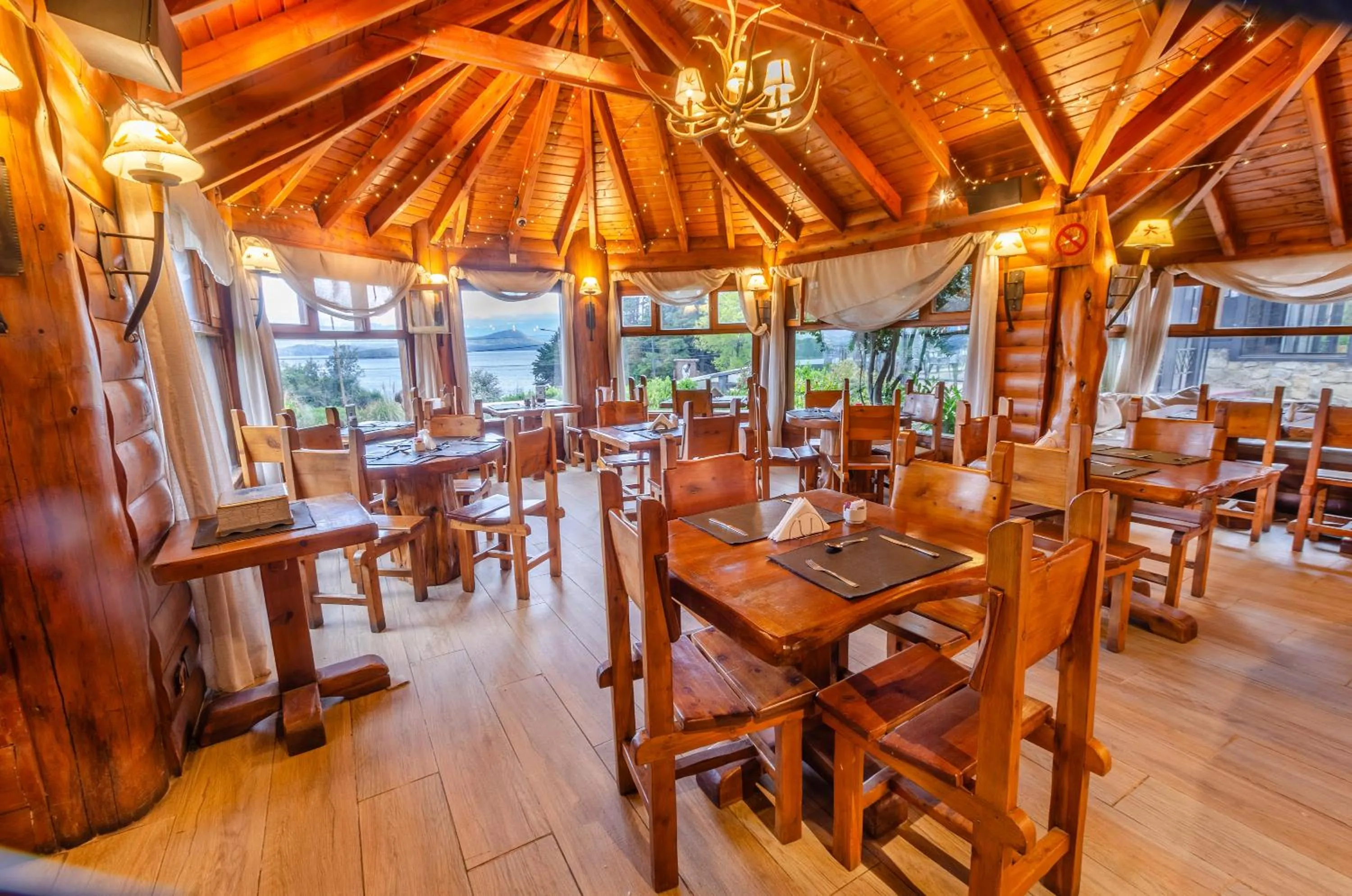 Restaurant/places to eat in Nido del Cóndor Hotel & Spa